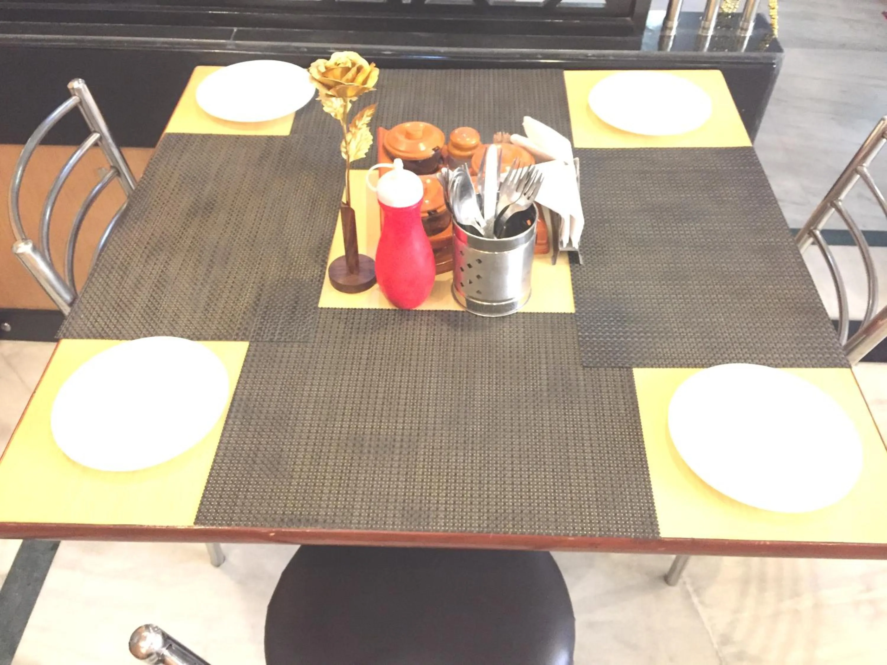 Restaurant/places to eat in Angel Residency