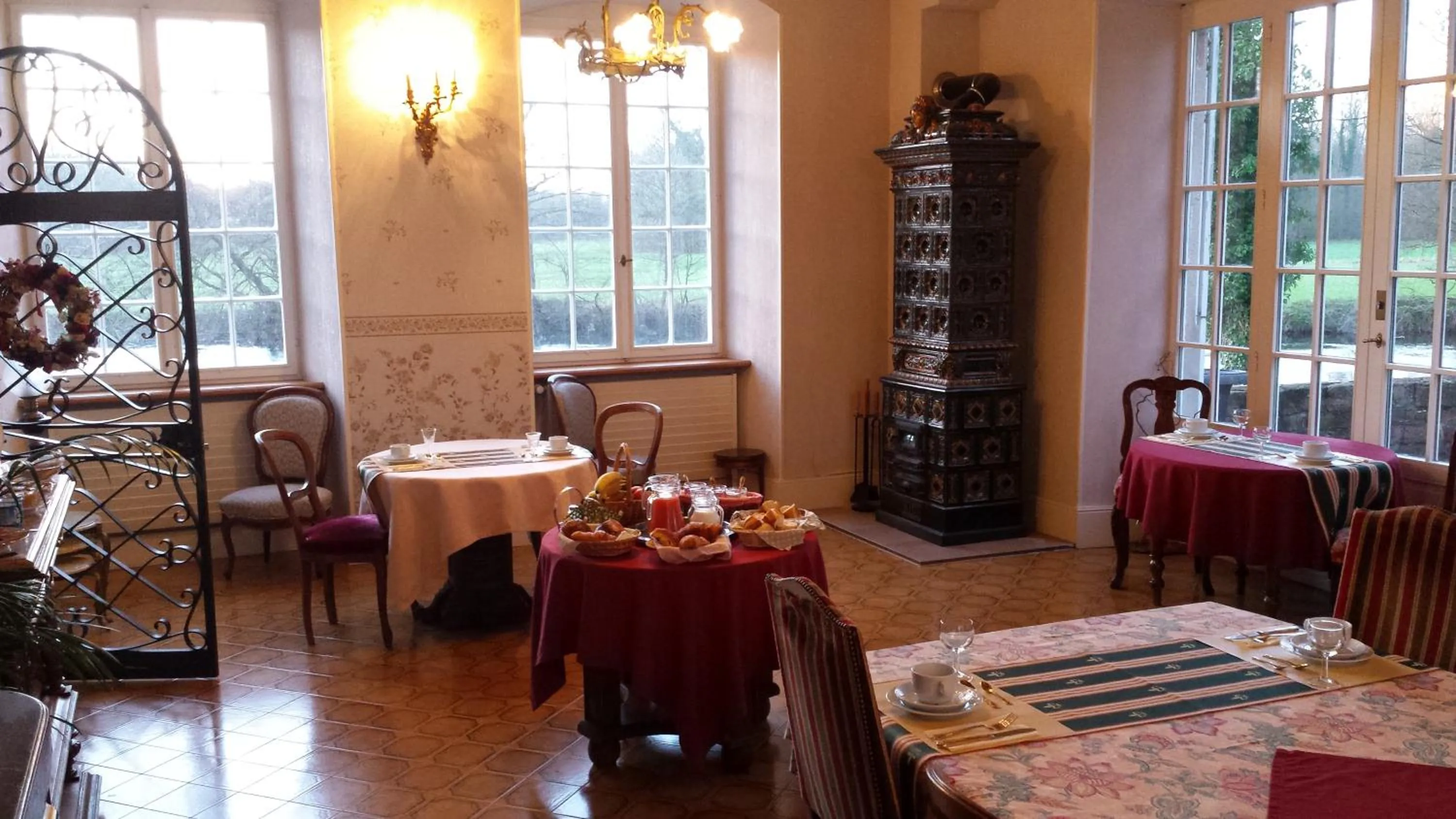 Restaurant/places to eat in Château De Werde