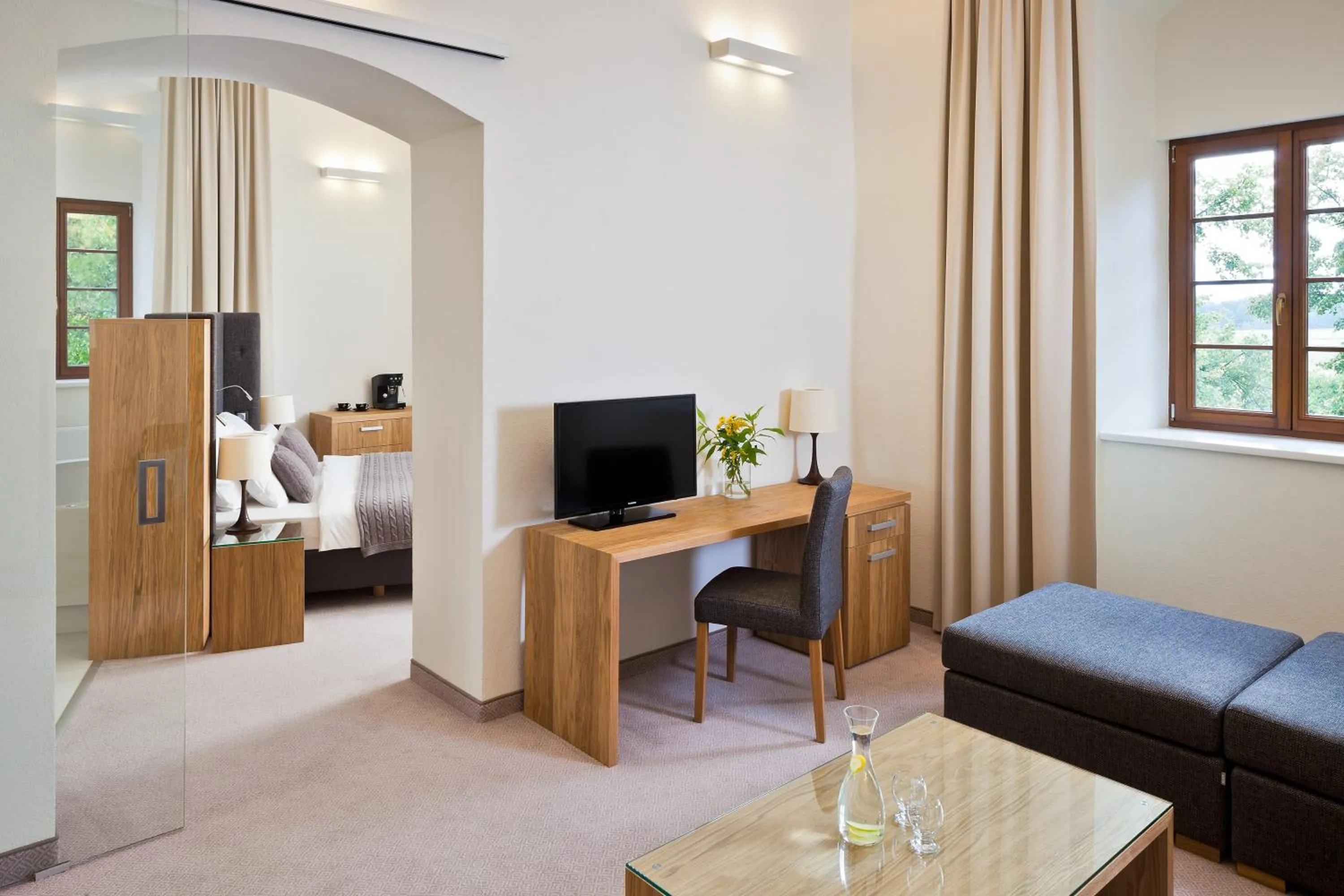 Photo of the whole room, Bed in Uroczysko Siedmiu Stawów & Spa by L'Occitane