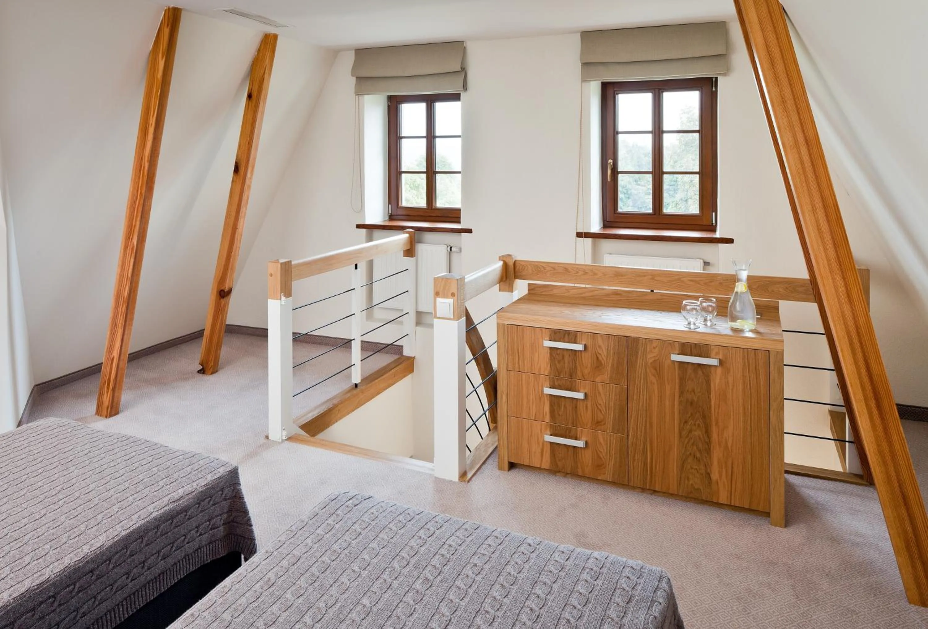 Photo of the whole room, Bed in Uroczysko Siedmiu Stawów & Spa by L'Occitane