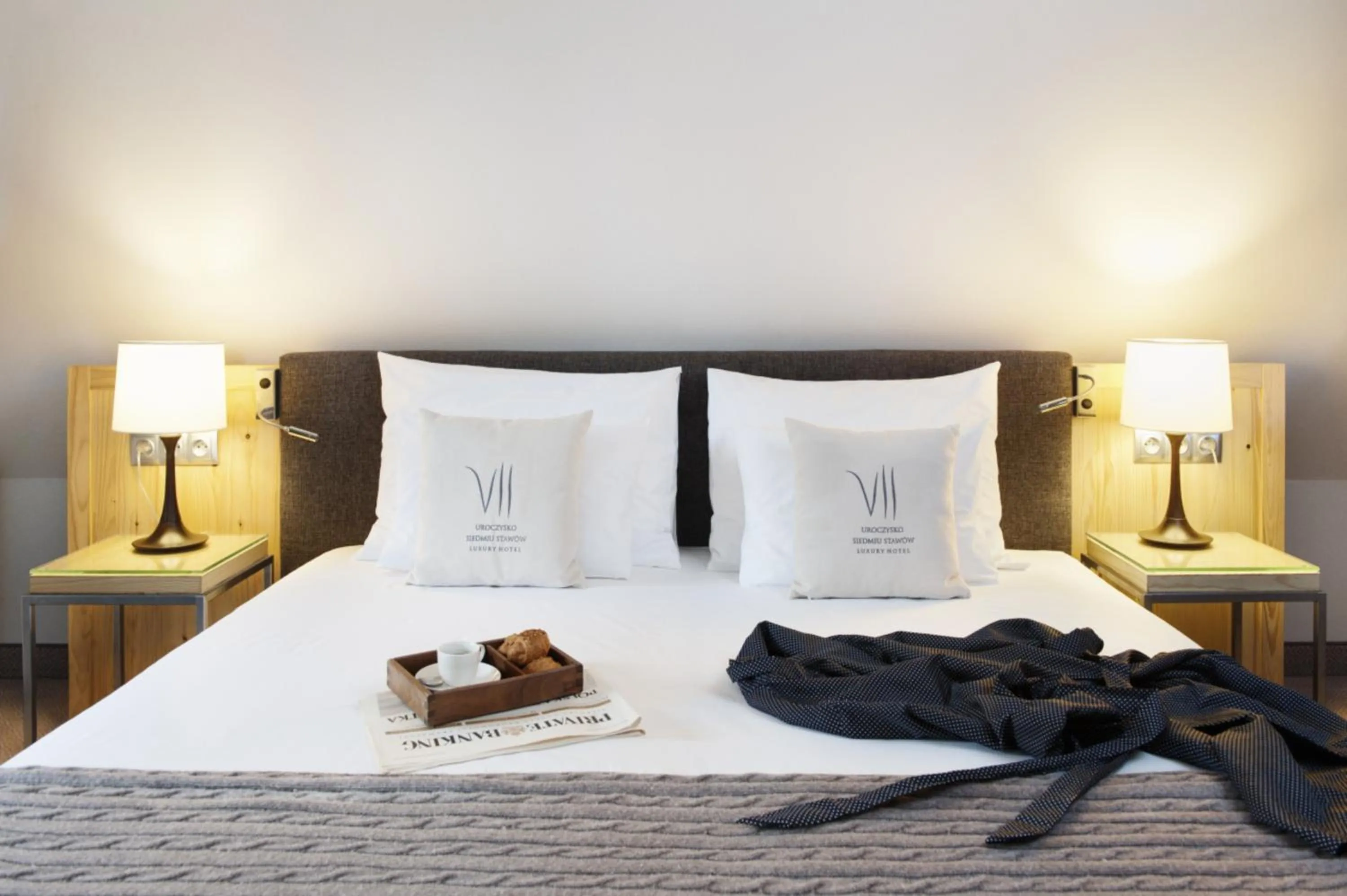 Bed in Uroczysko Siedmiu Stawów & Spa by L'Occitane