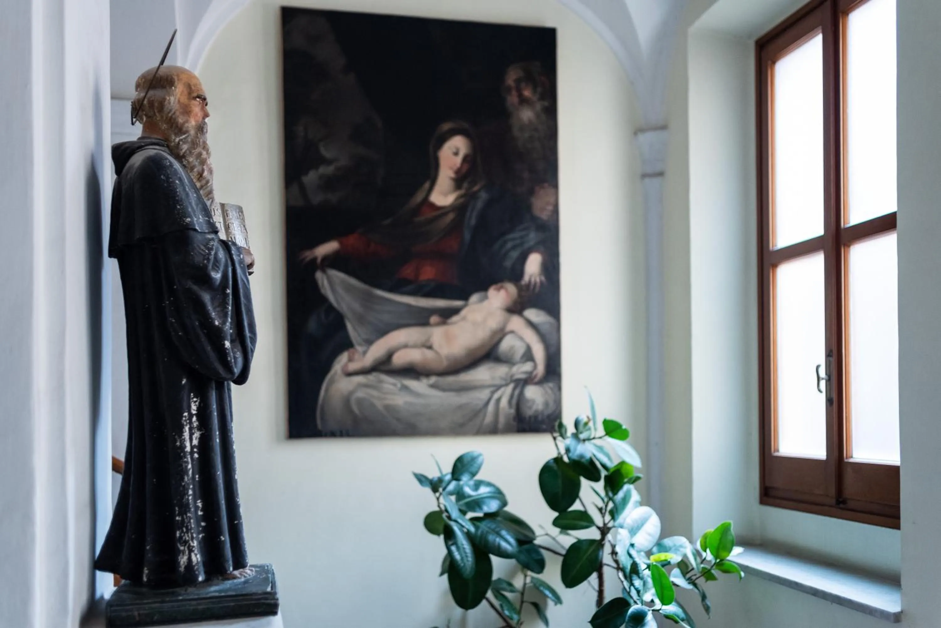 Decorative detail in Minerva Monks Inn