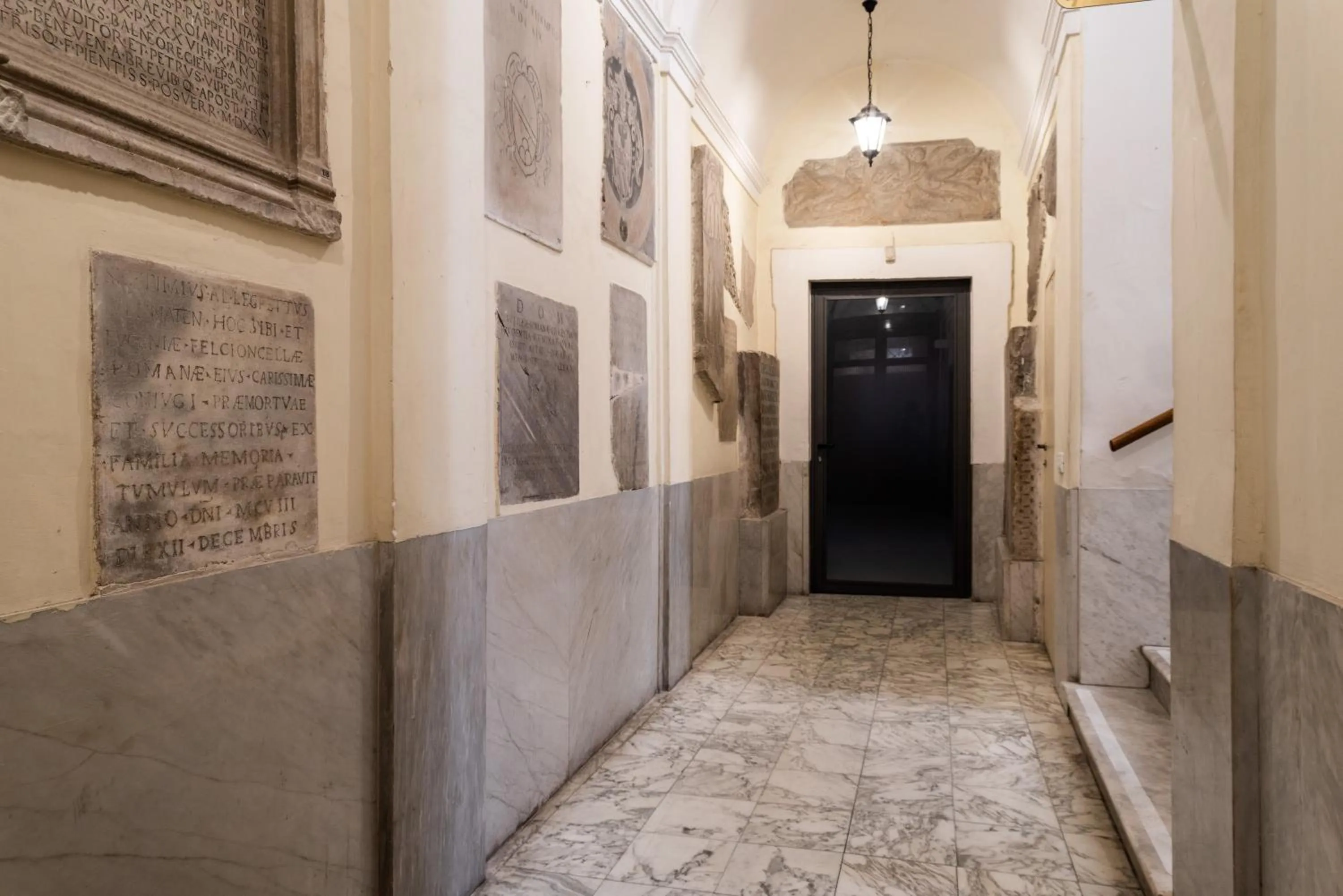 Facade/entrance in Minerva Monks Inn