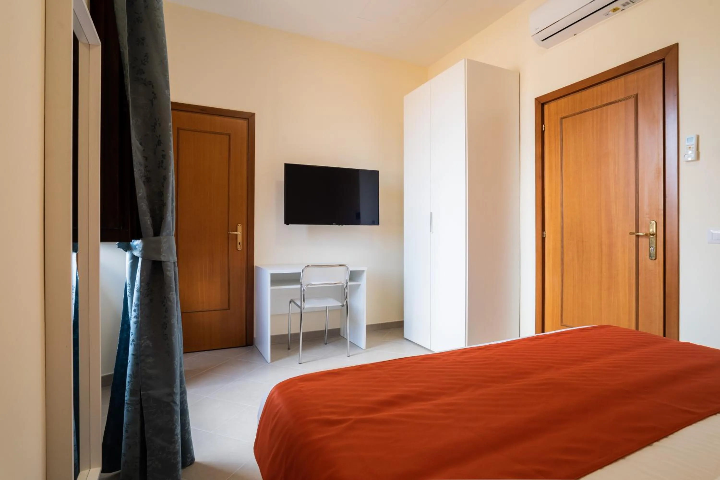 Bedroom, Bed in Minerva Monks Inn