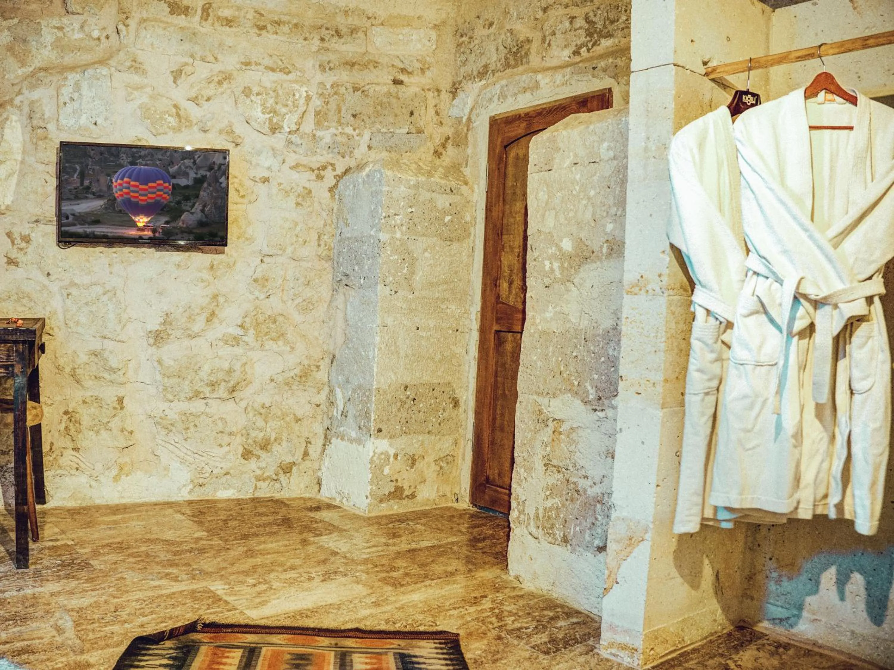 wardrobe in Mahperi Cappadocia Cave
