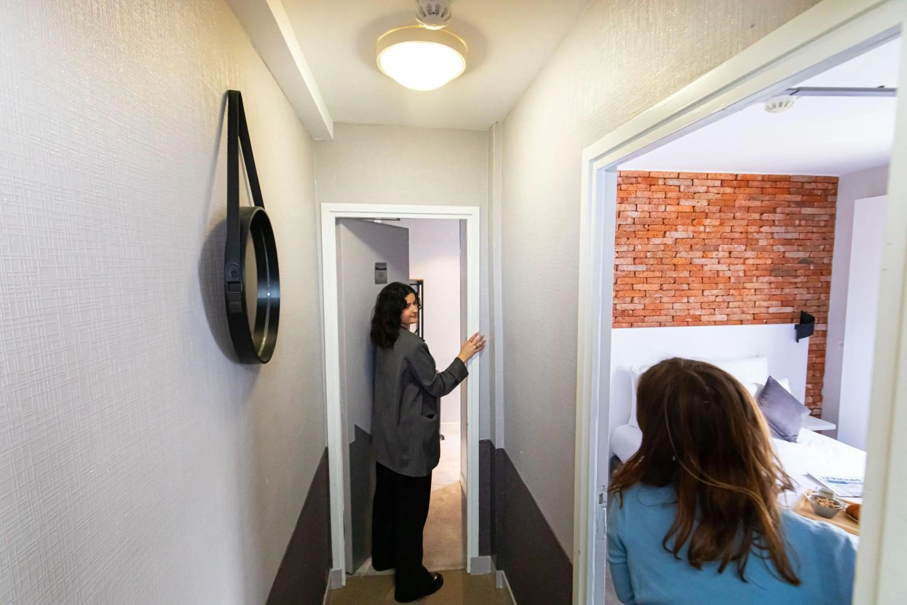 People in HOTEL DE PARIS MONTPARNASSE