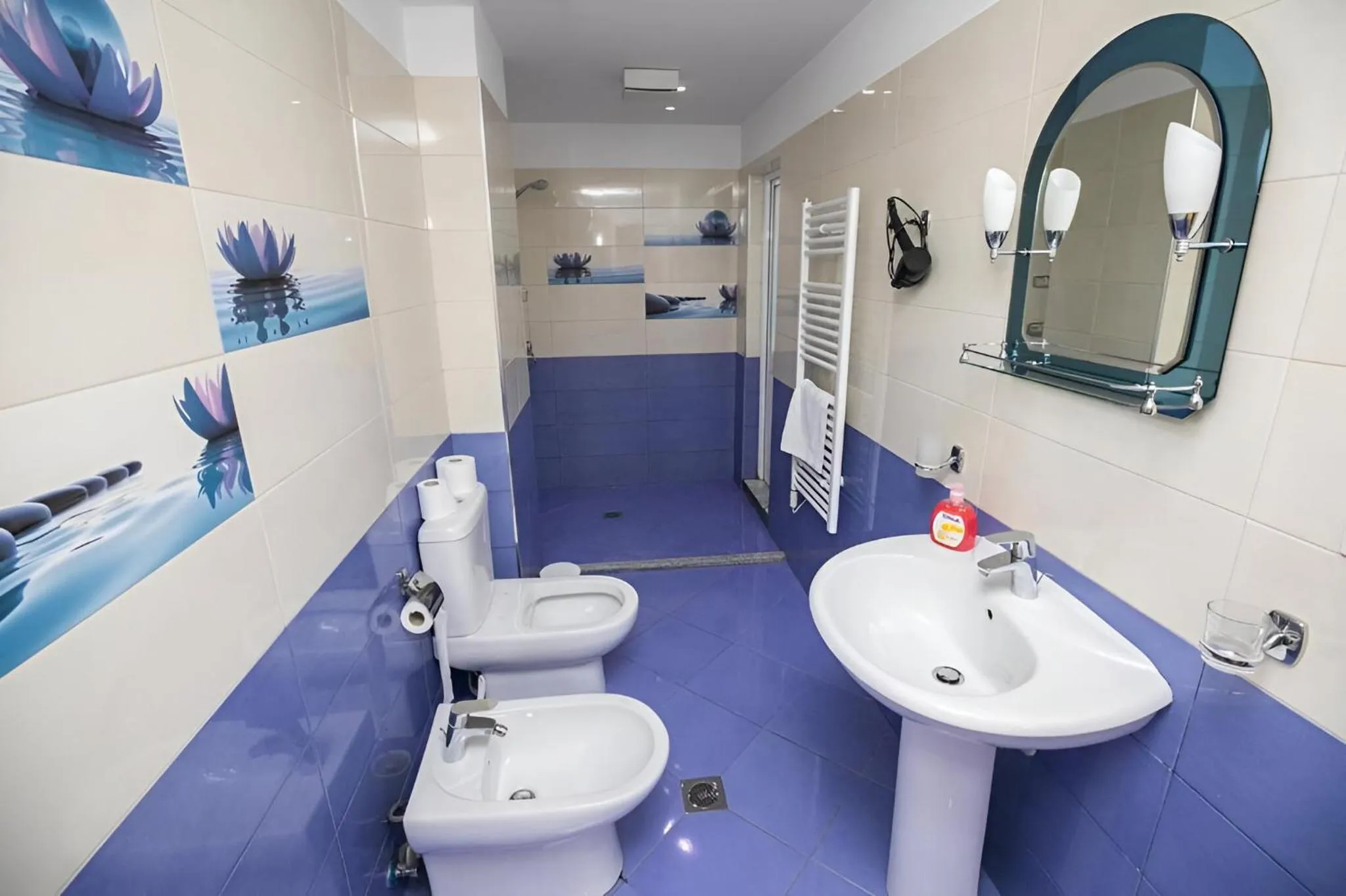 Bathroom in Hotel Elior