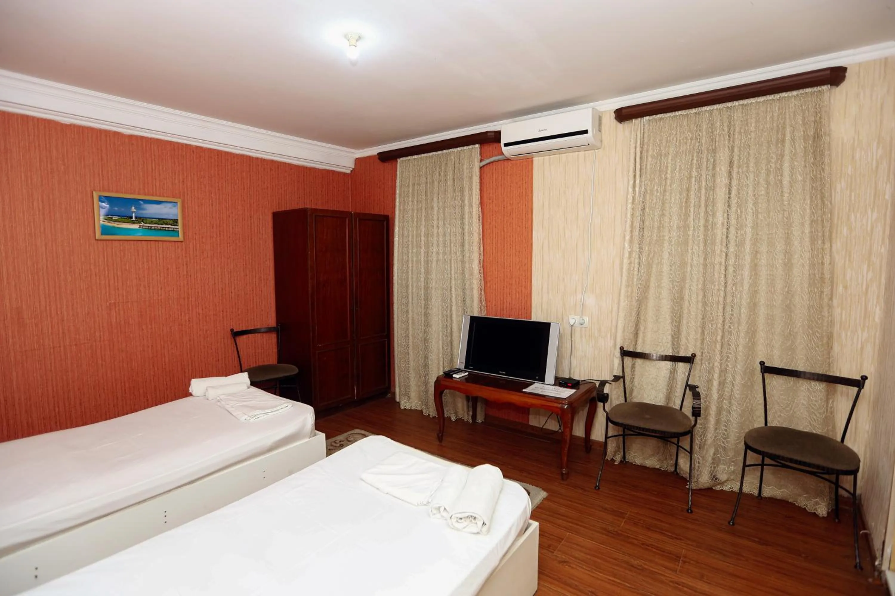 Photo of the whole room in Hotel Isaka