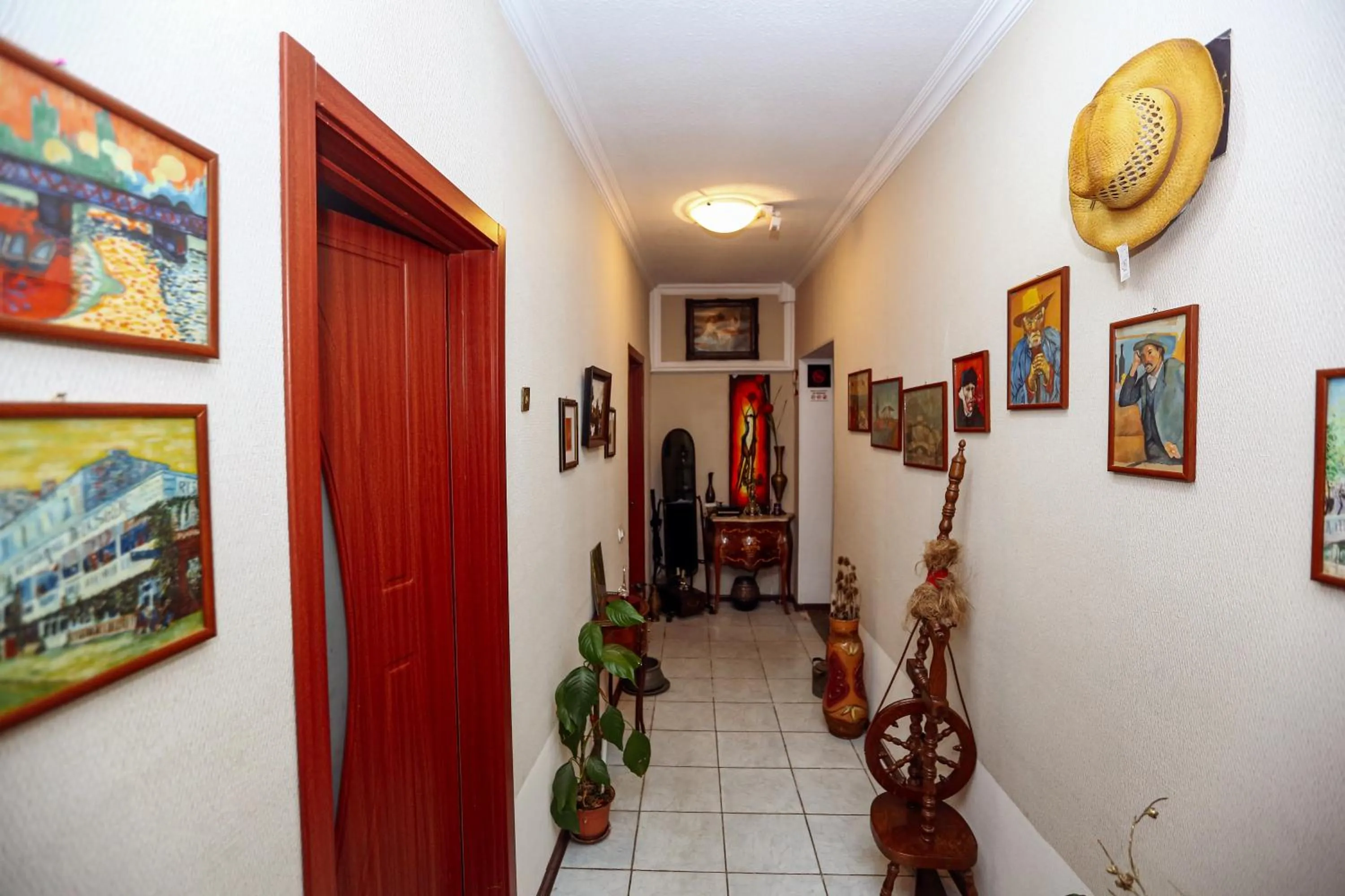 Facade/entrance in Hotel Isaka