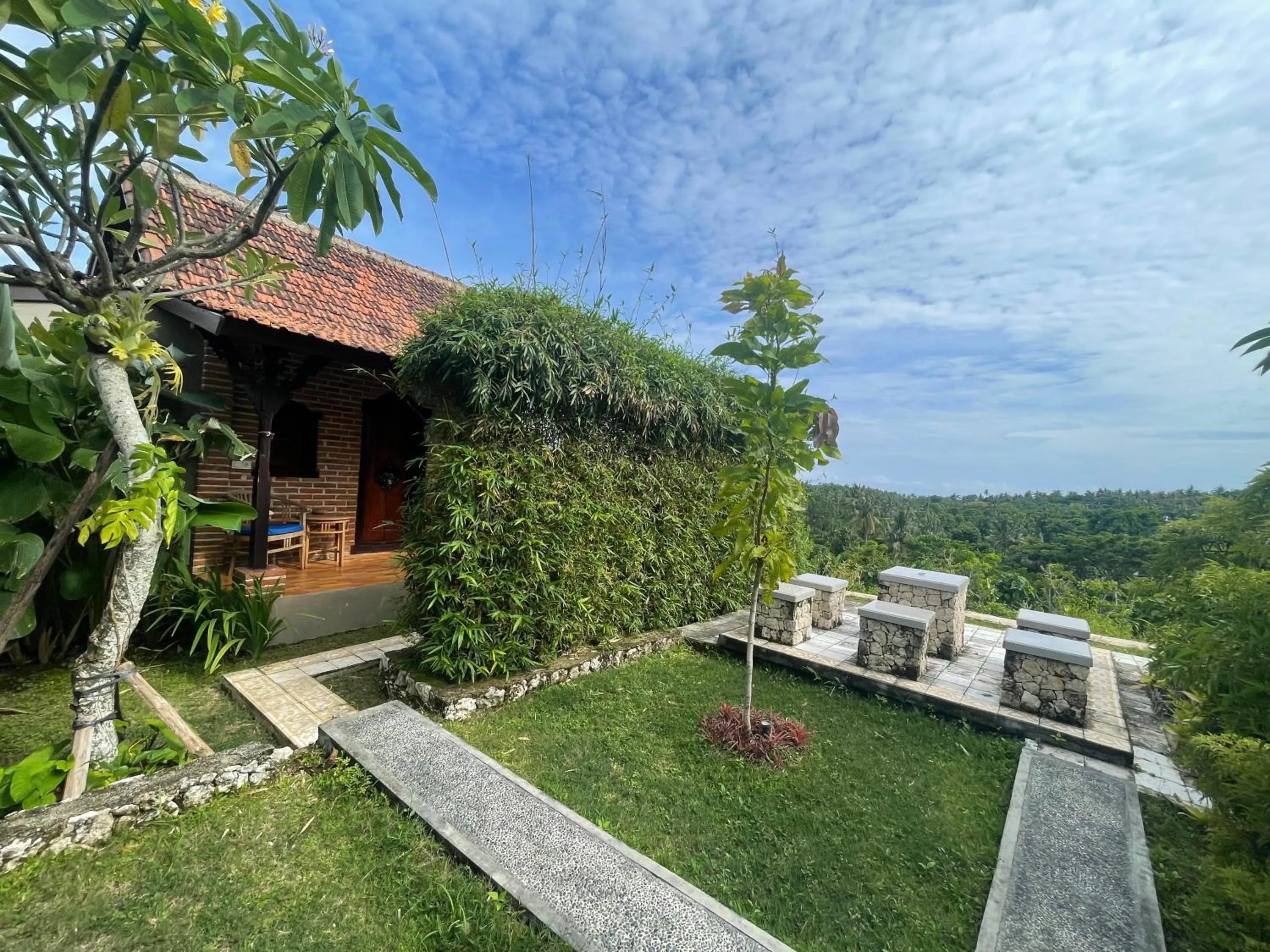 Garden in Kepaon Gari Inn