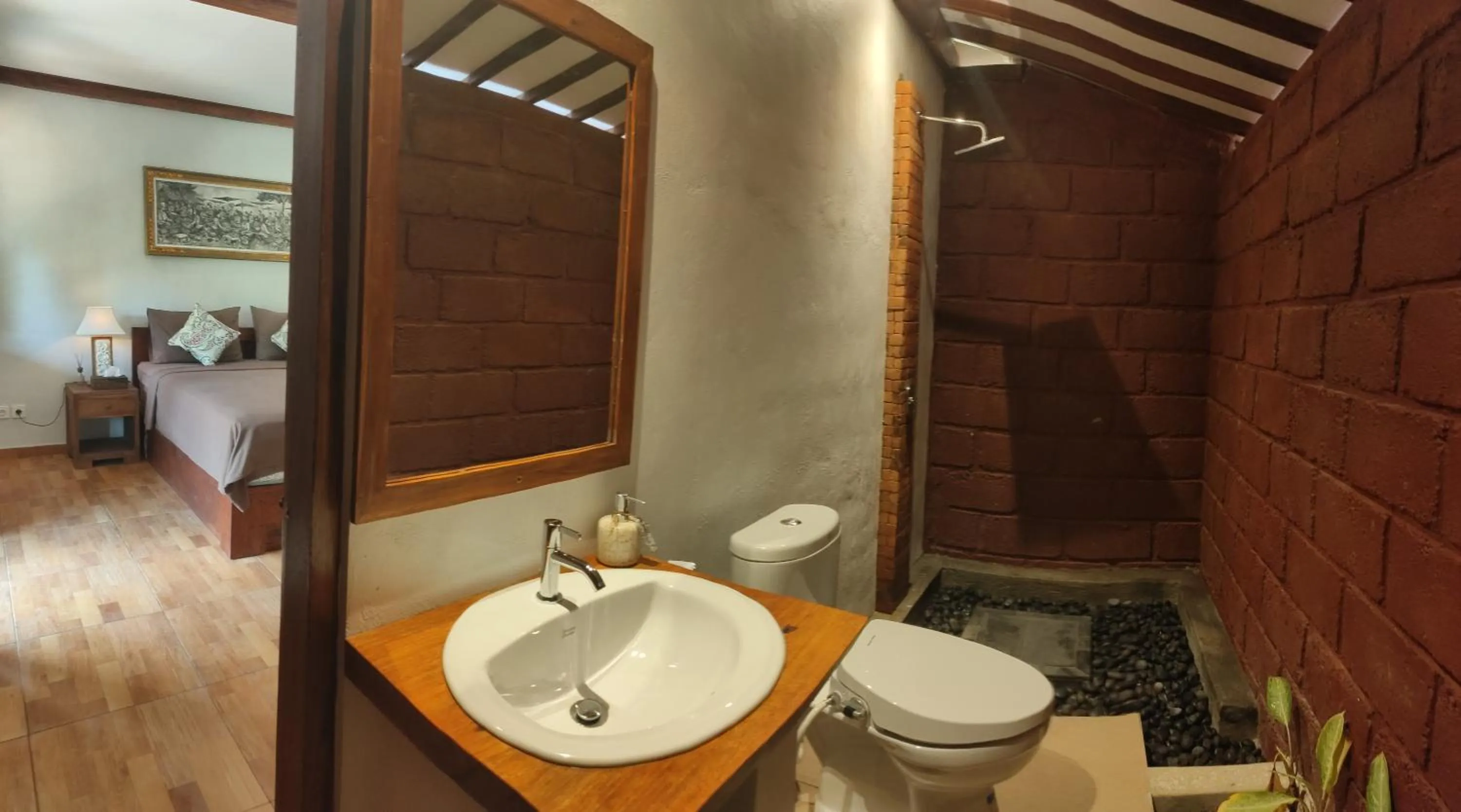 Toilet in Kepaon Gari Inn