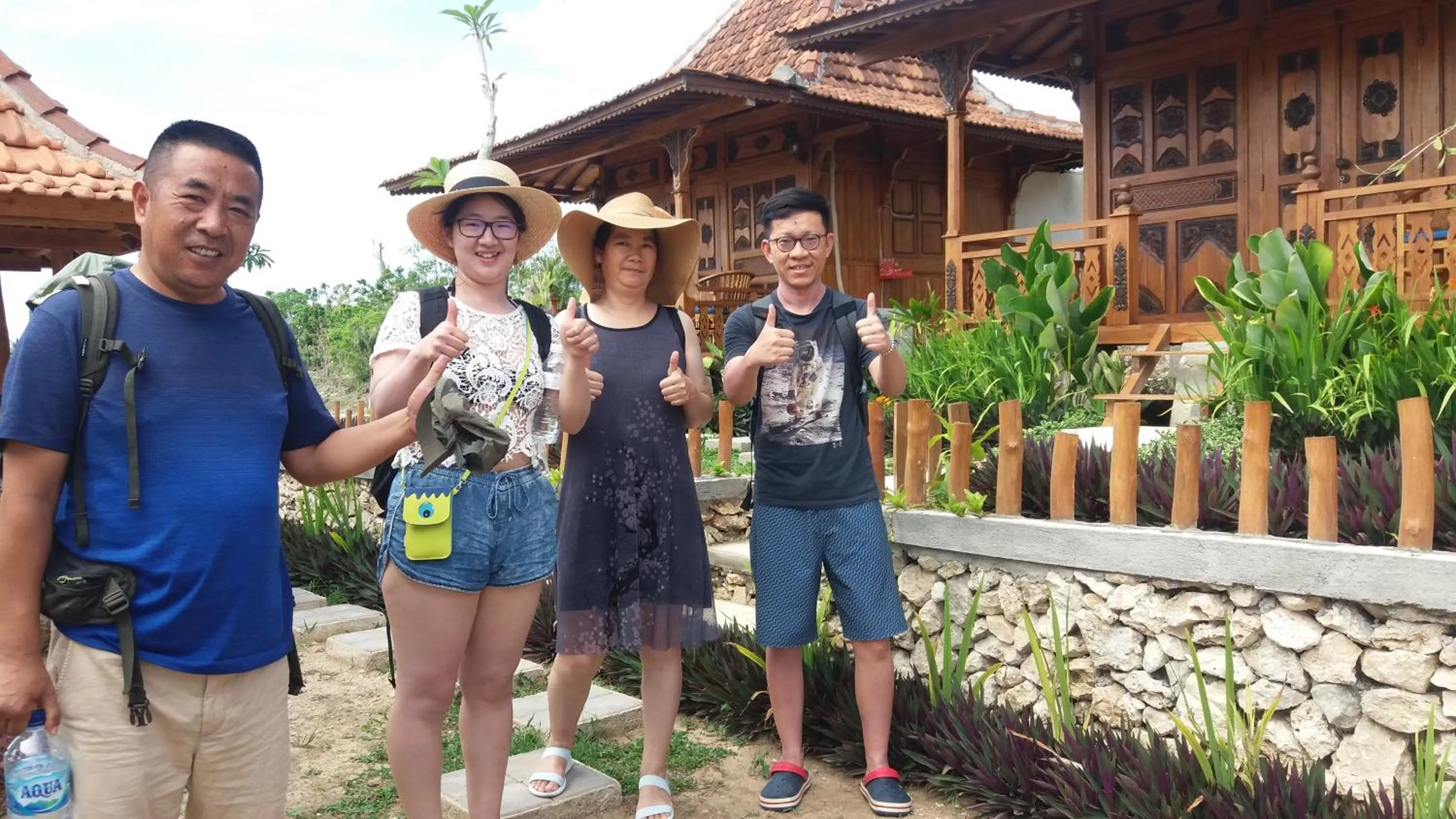 Guests in Kepaon Gari Inn