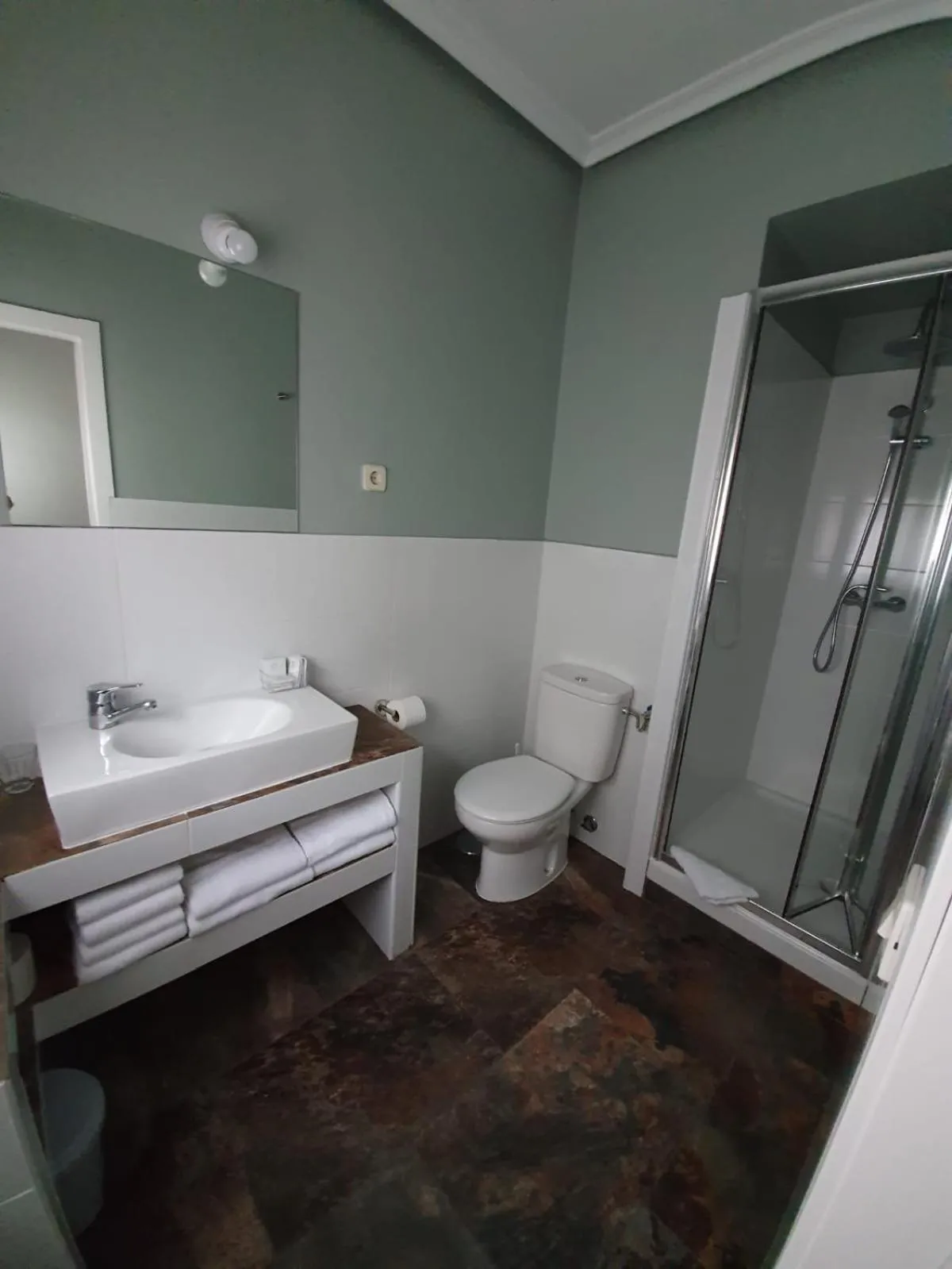 Bathroom in Hostal Riesco