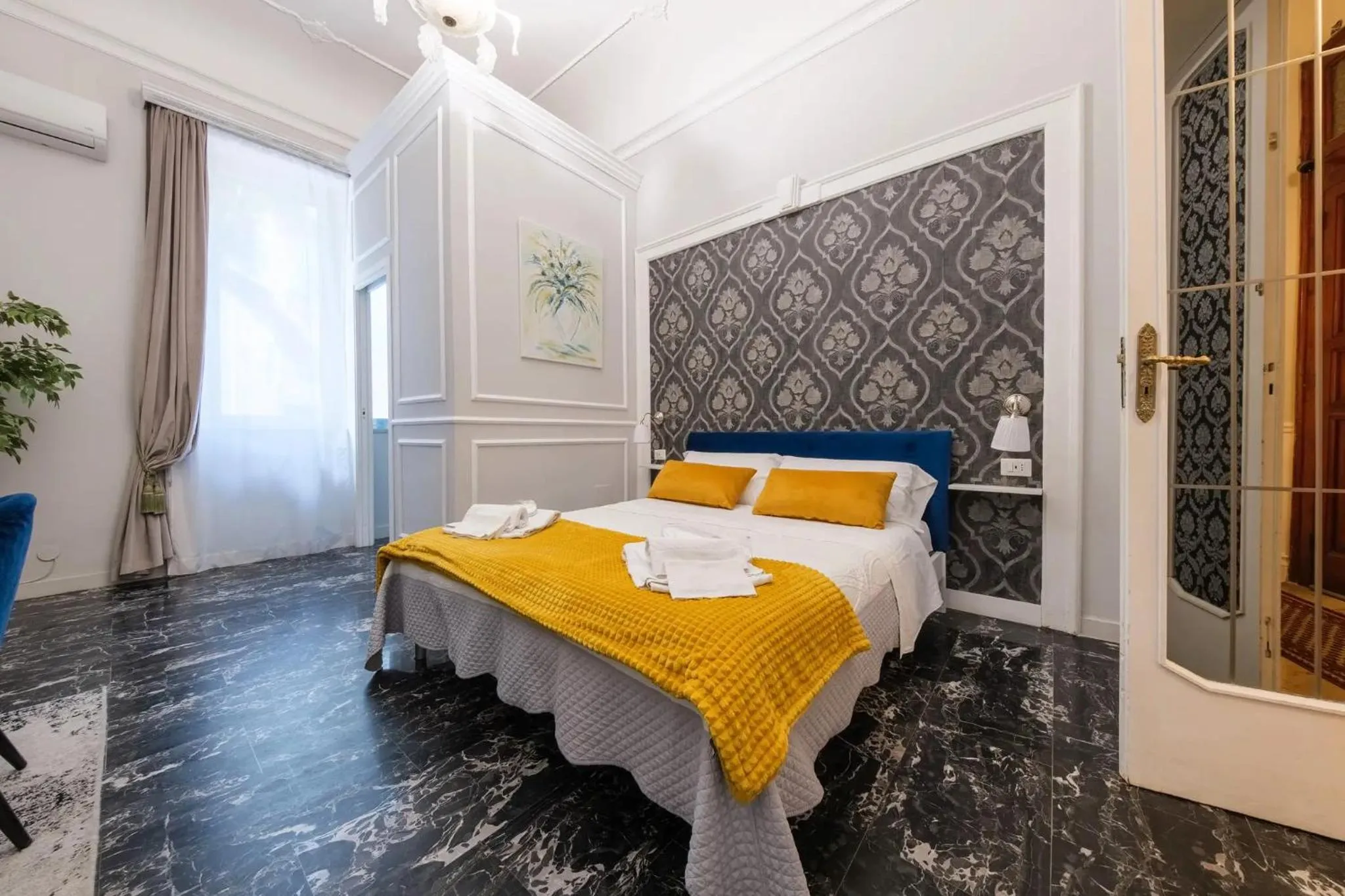 Photo of the whole room, Bed in Il galleone