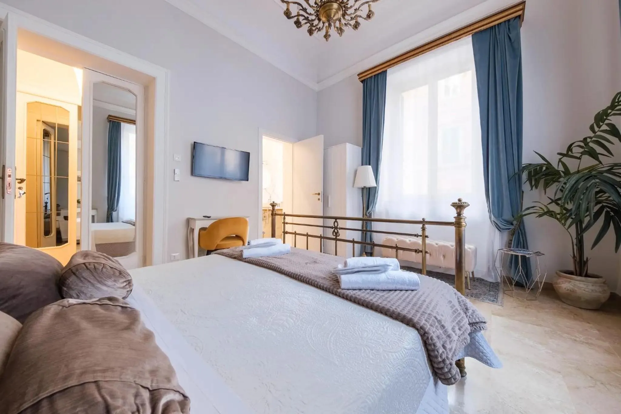 Photo of the whole room, Bed in Il galleone