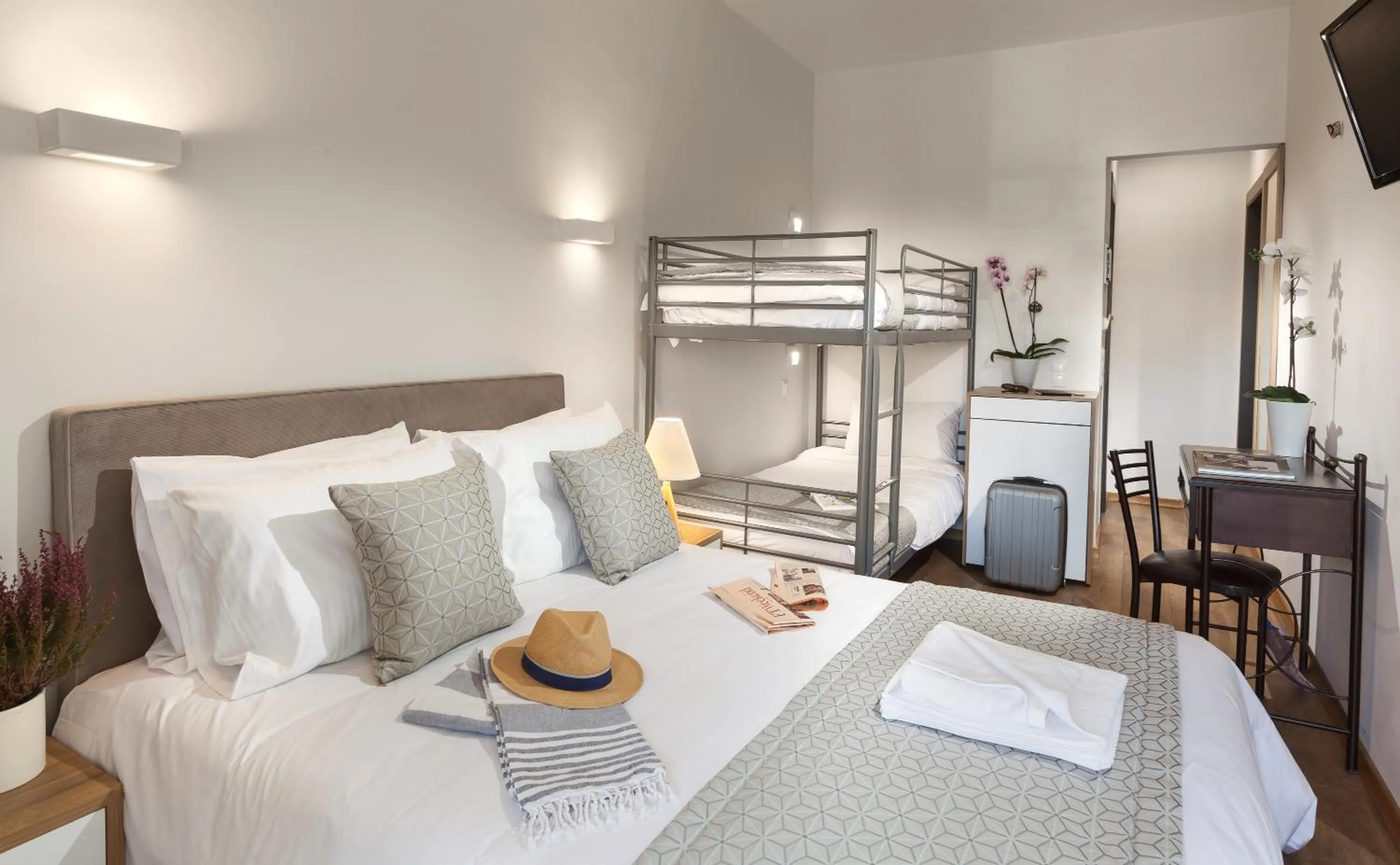 bunk bed, Bed in Minavra Hotel