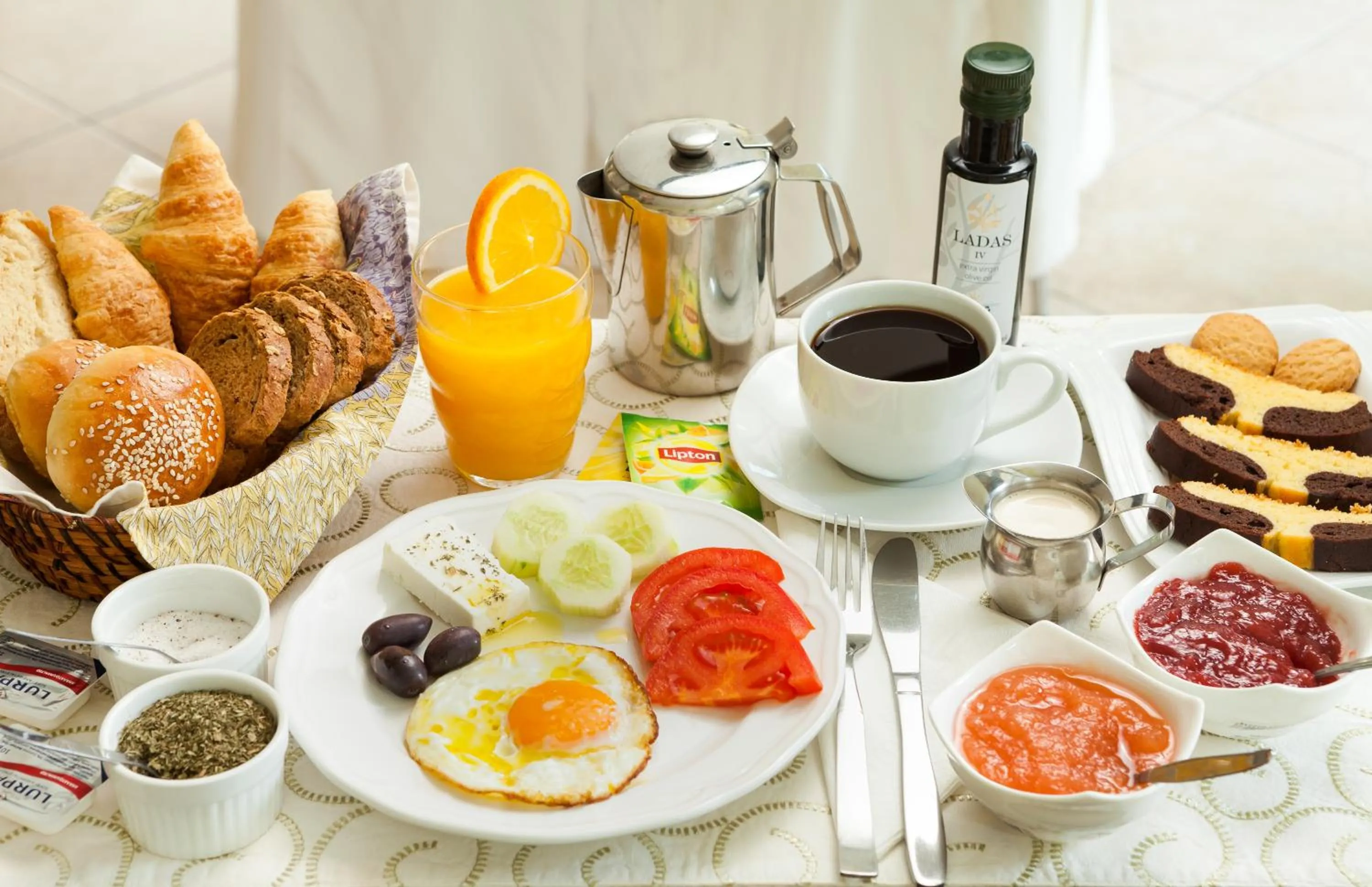 Continental breakfast in Minavra Hotel