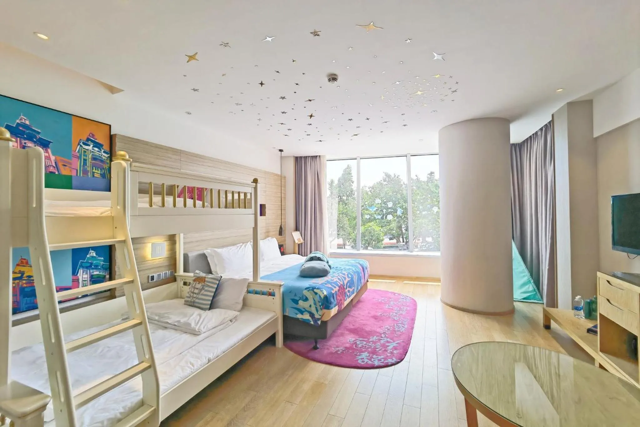 Photo of the whole room, Bed in Hotel Indigo Xiamen Harbour by IHG