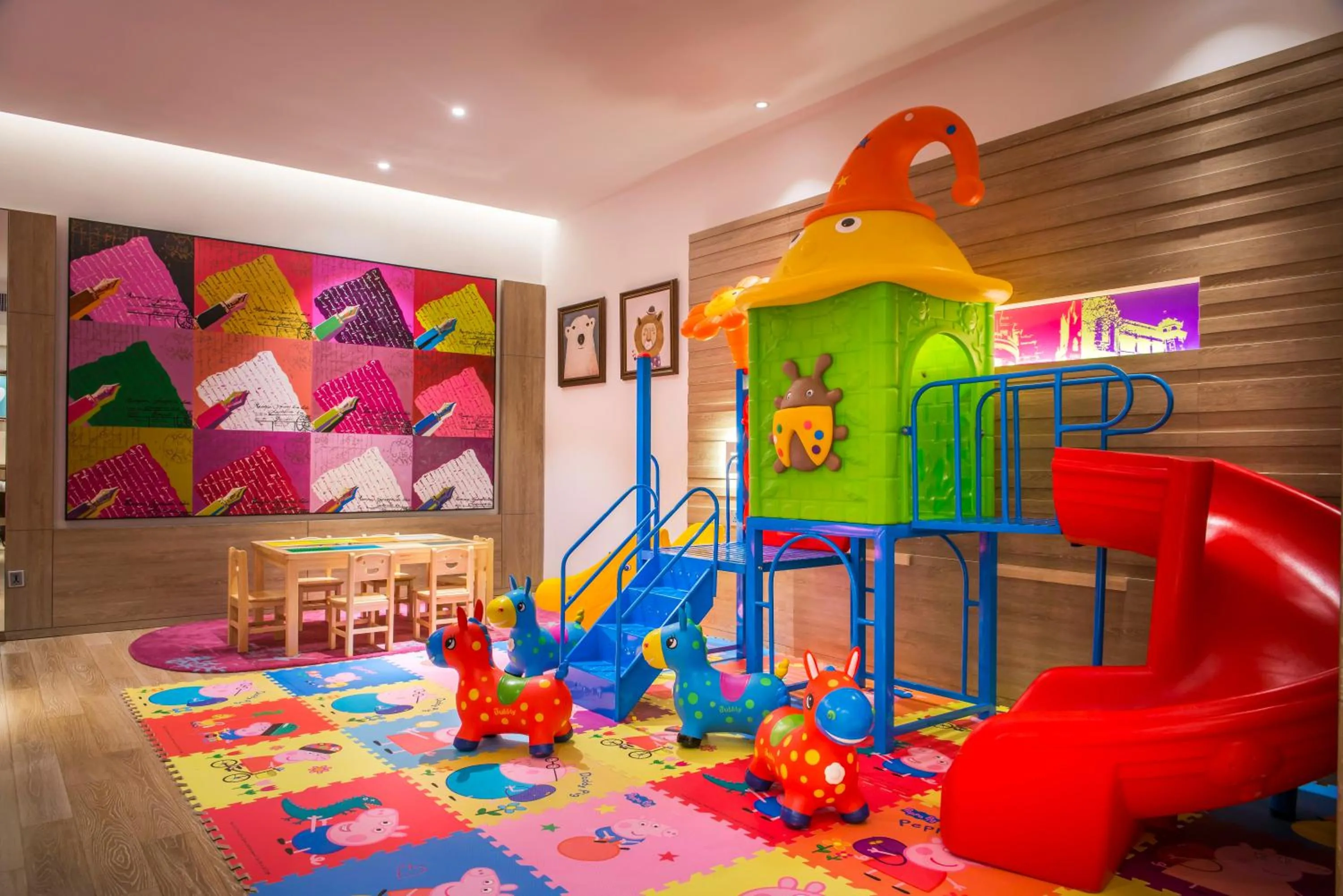 Fitness centre/facilities in Hotel Indigo Xiamen Harbour by IHG