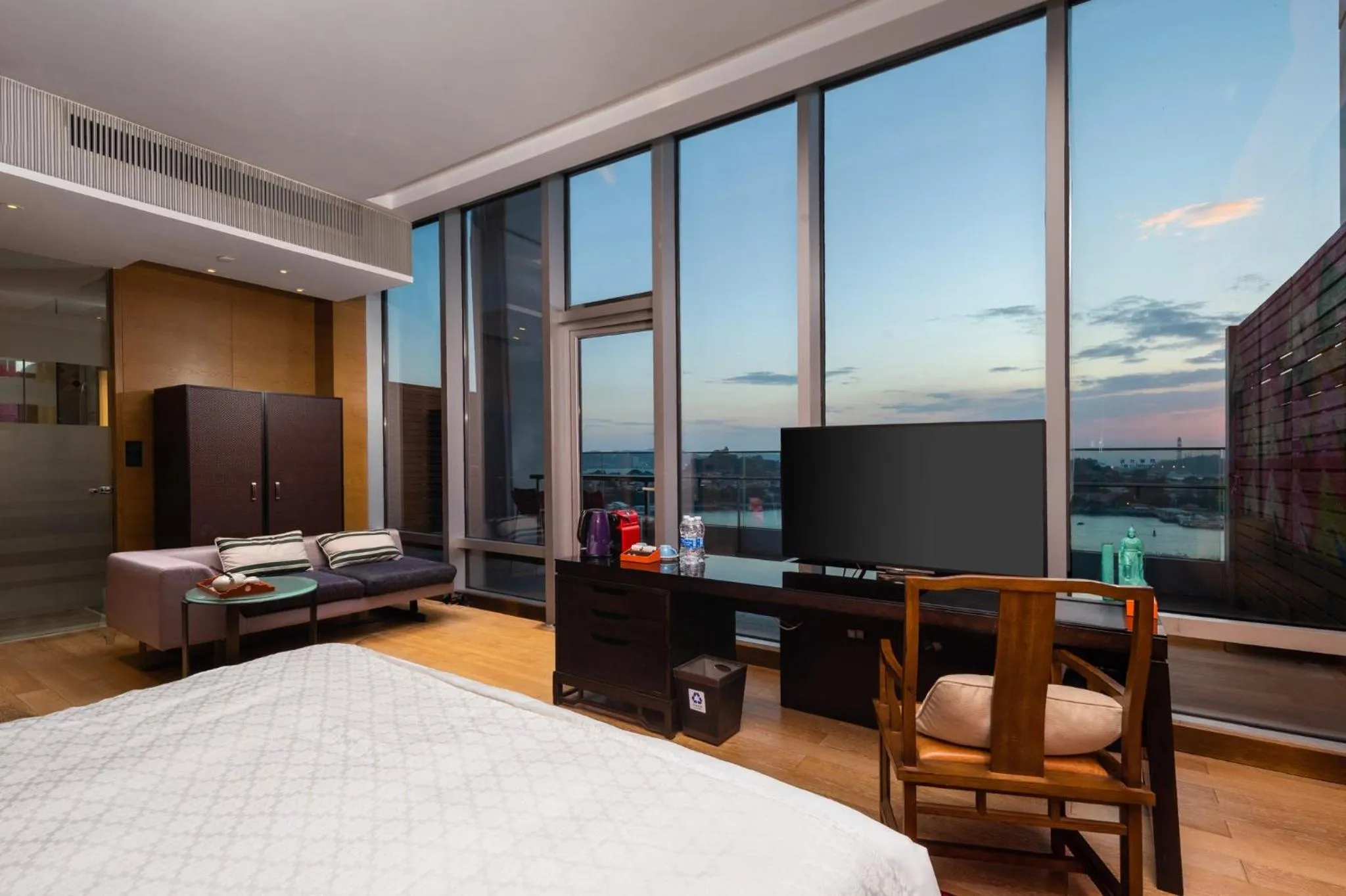 Photo of the whole room, Bed in Hotel Indigo Xiamen Harbour by IHG