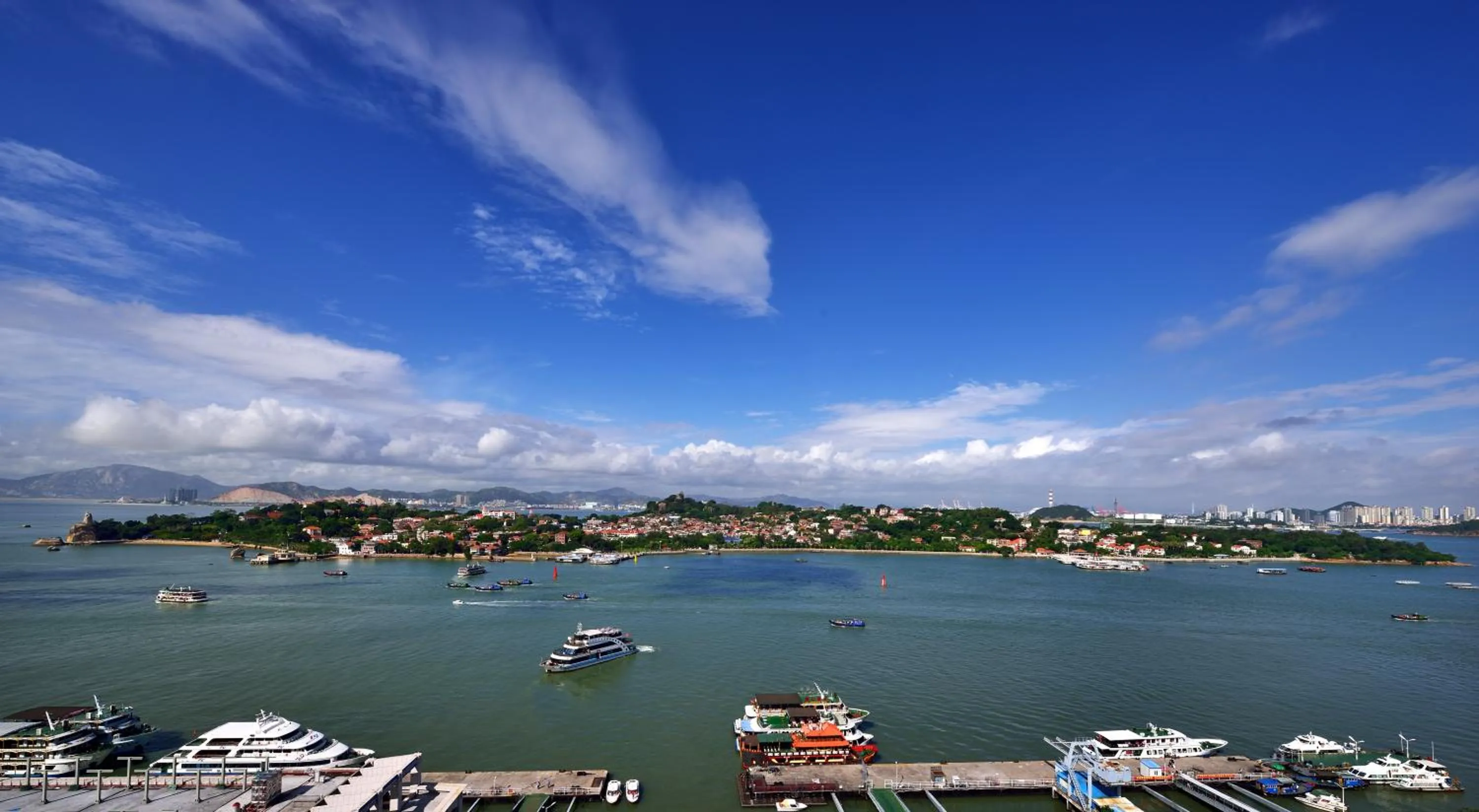 Property building in Hotel Indigo Xiamen Harbour by IHG