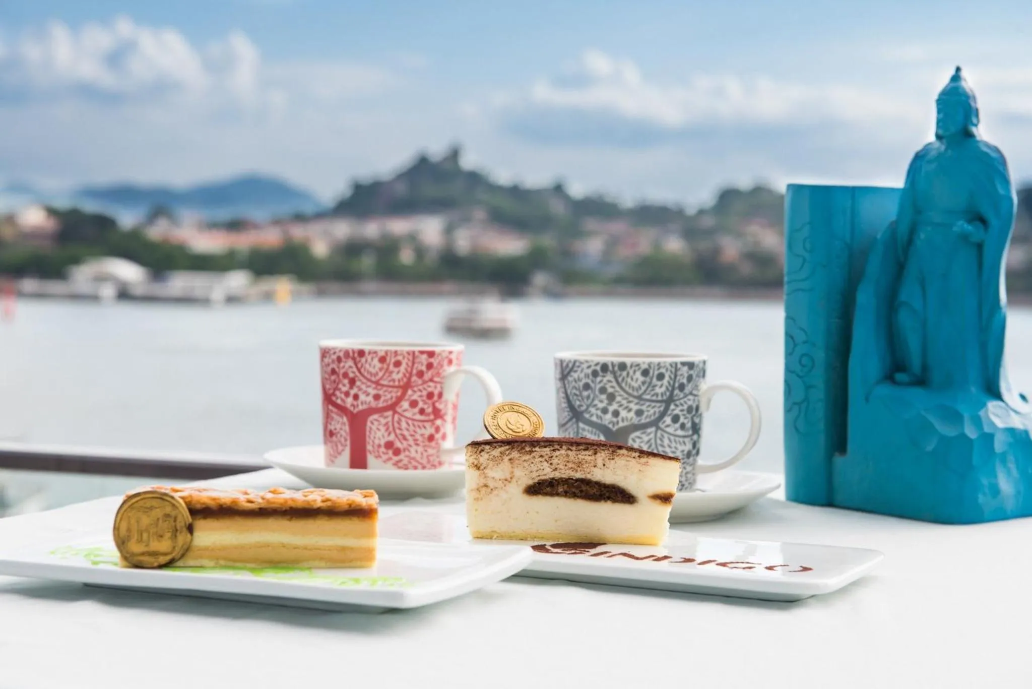 Restaurant/places to eat in Hotel Indigo Xiamen Harbour by IHG