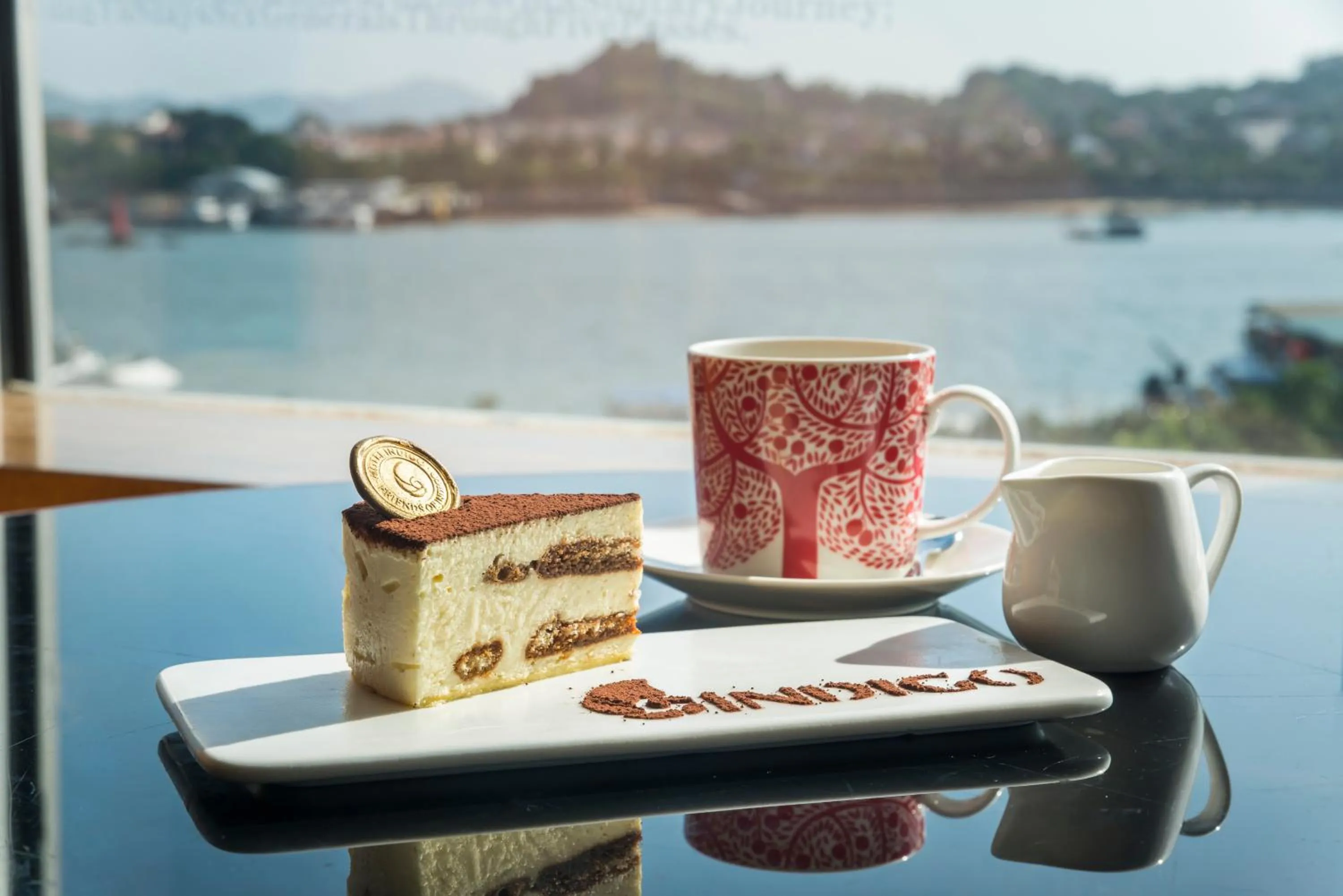 Restaurant/places to eat in Hotel Indigo Xiamen Harbour by IHG