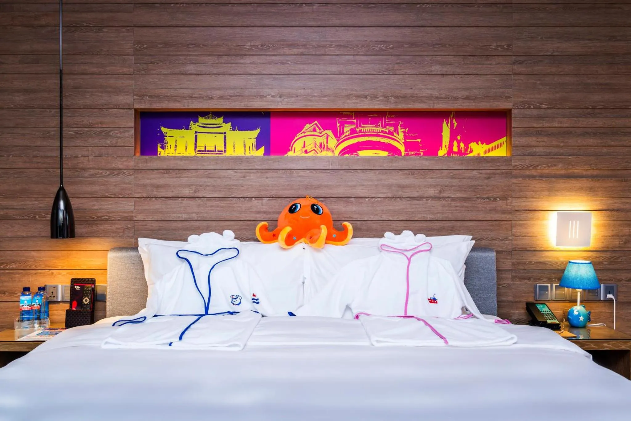 Bedroom, Bed in Hotel Indigo Xiamen Harbour by IHG