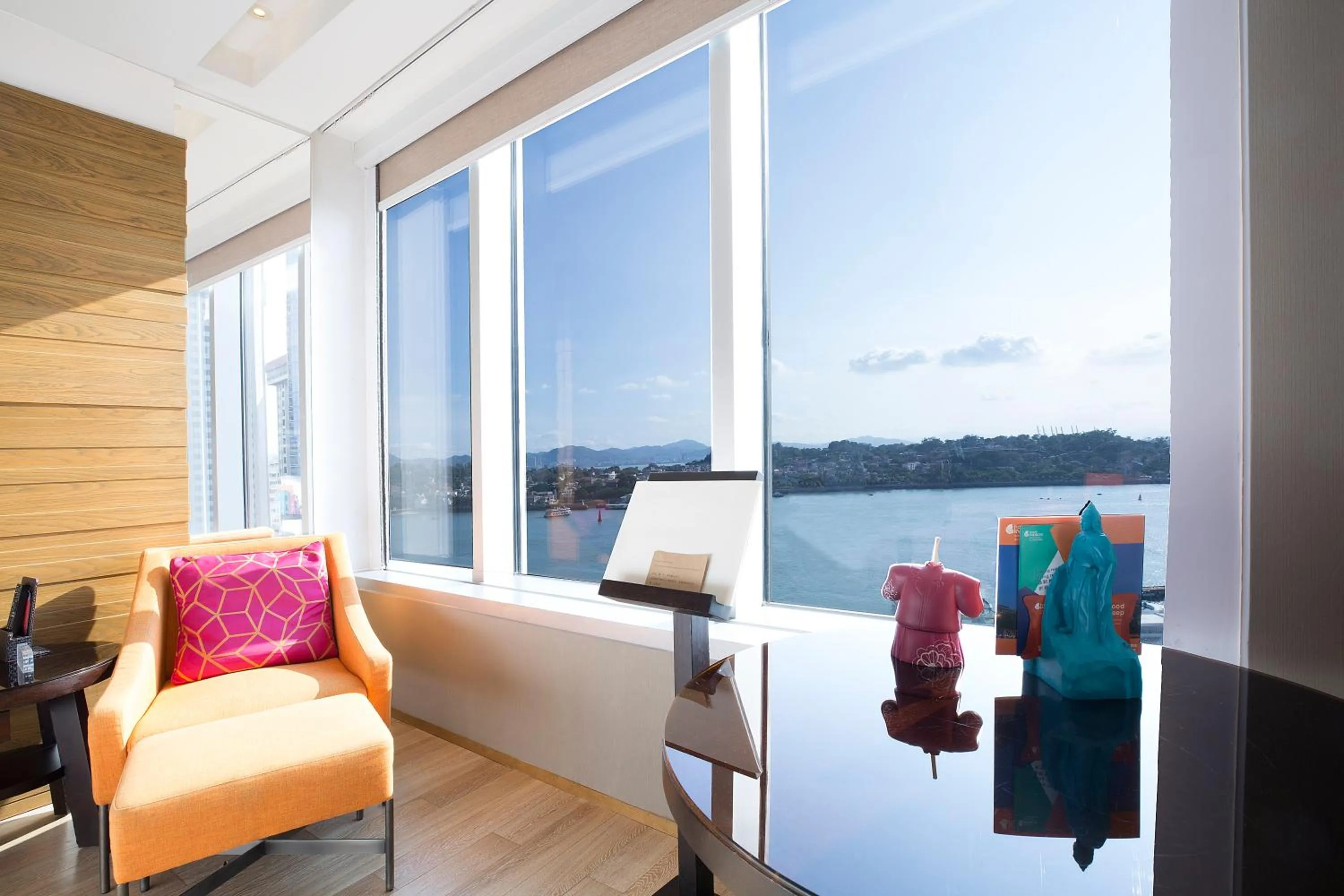 Photo of the whole room in Hotel Indigo Xiamen Harbour by IHG
