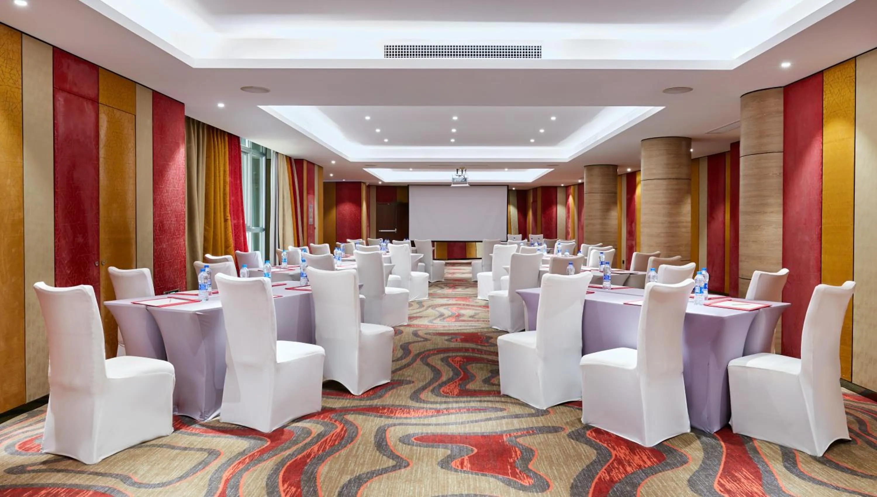 Meeting/conference room in Hotel Indigo Xiamen Harbour by IHG