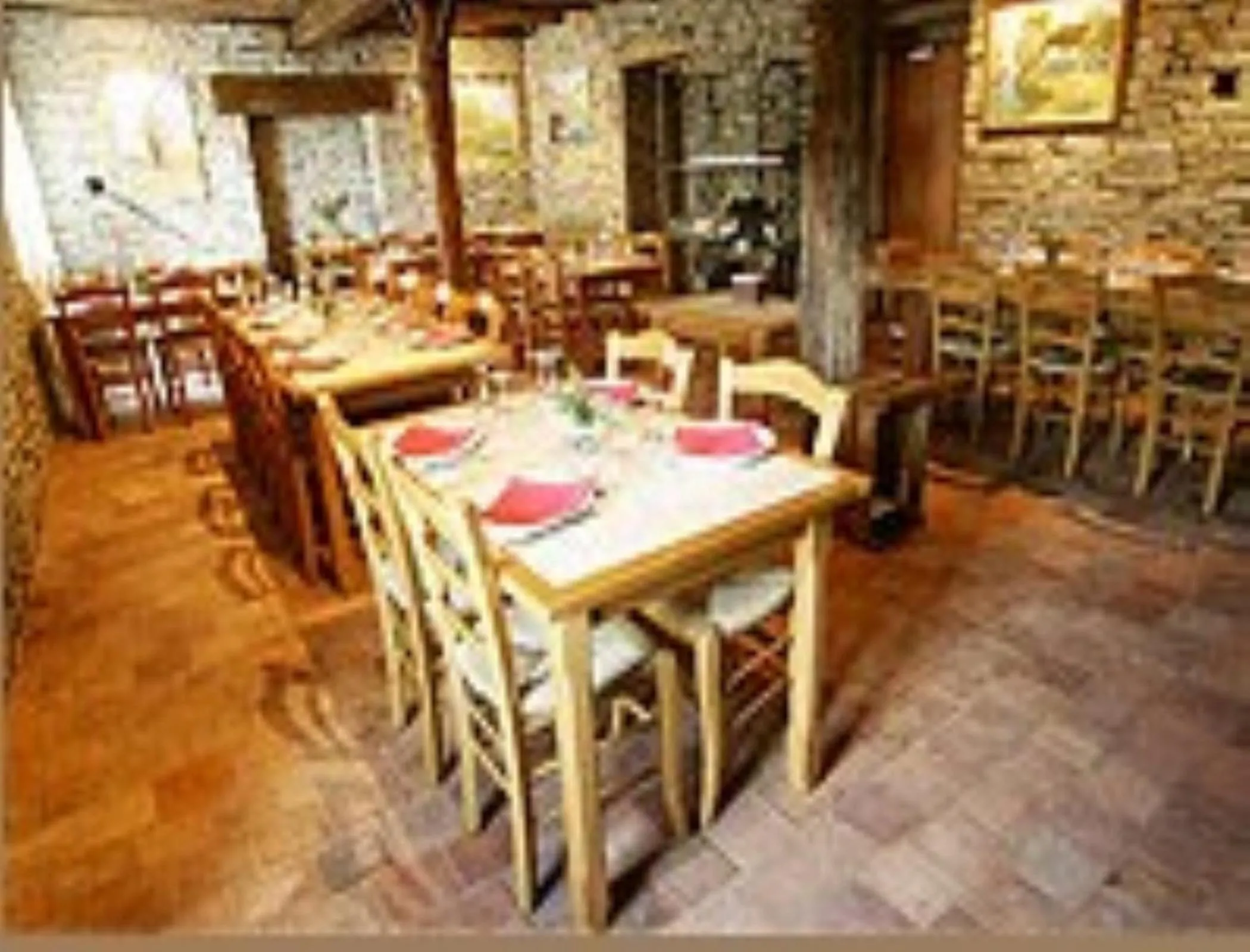 Restaurant/places to eat in Auberge Saint Hernin