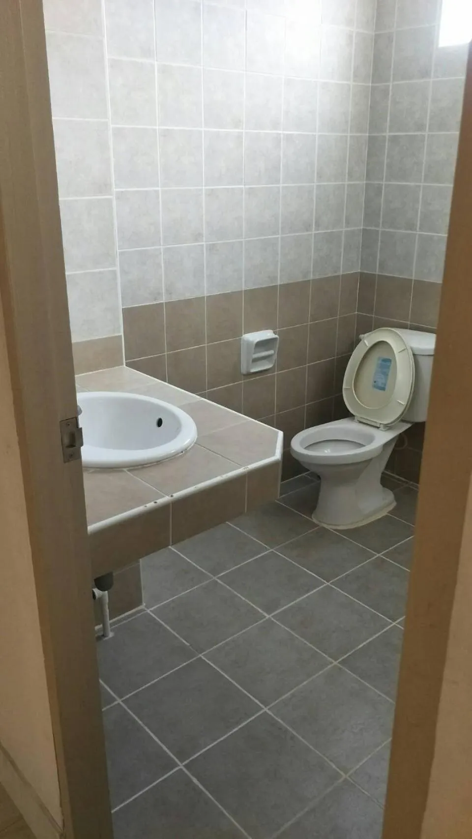 Bathroom in Thana Place Charunsanitwong 34