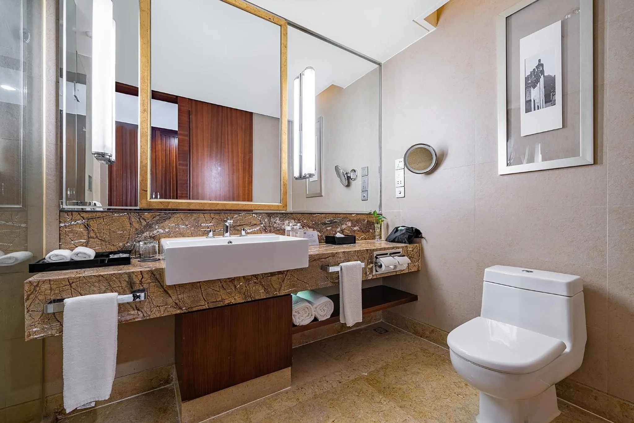 Photo of the whole room in Holiday Inn Resort Chaohu Hot Spring by IHG