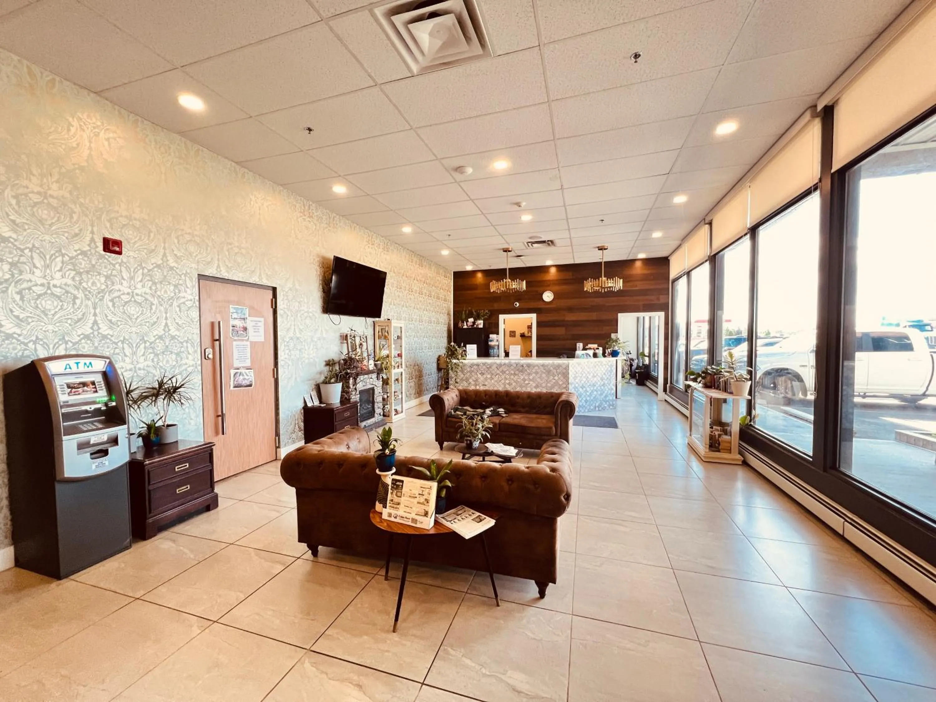 Camrose Le Chateau Hotel