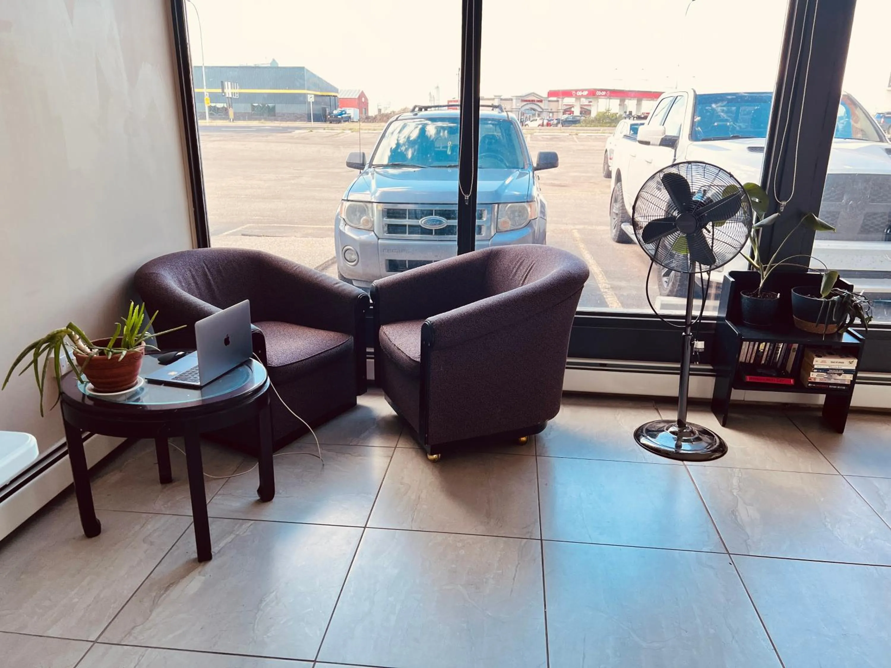 Camrose Le Chateau Hotel