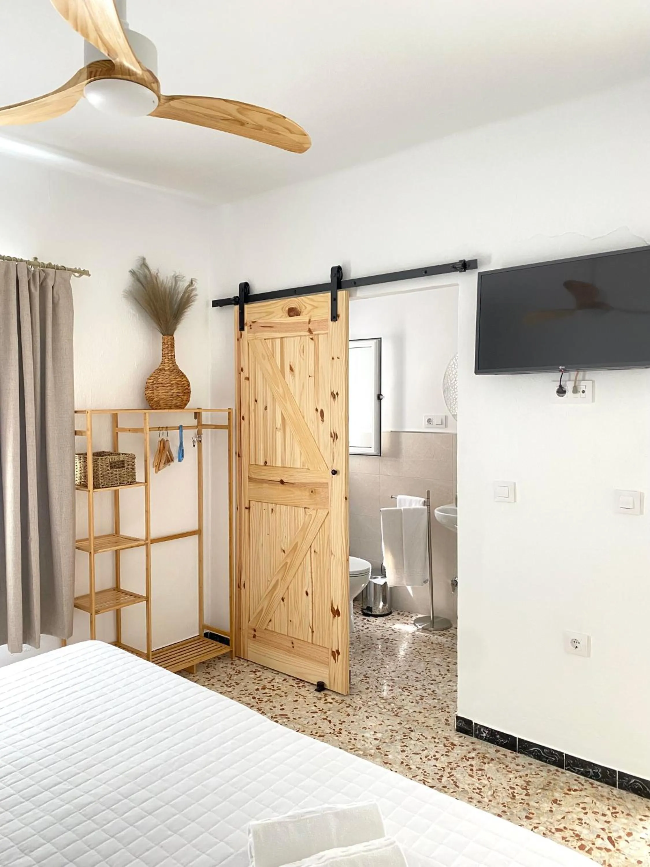 TV and multimedia in Hotel Rural Casa Fina - Adults Recommended