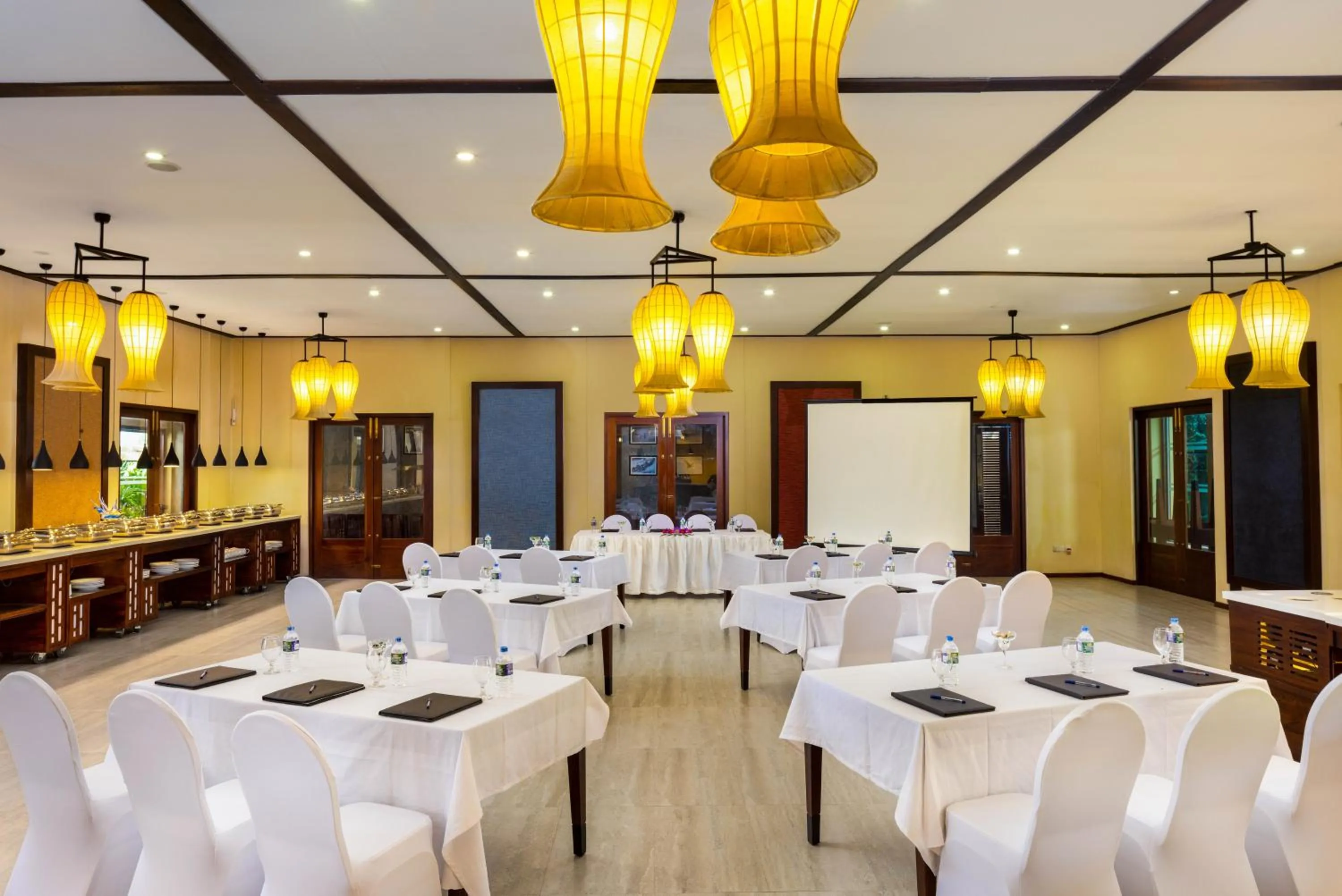 Meeting/conference room in Chaarya Resort & Spa