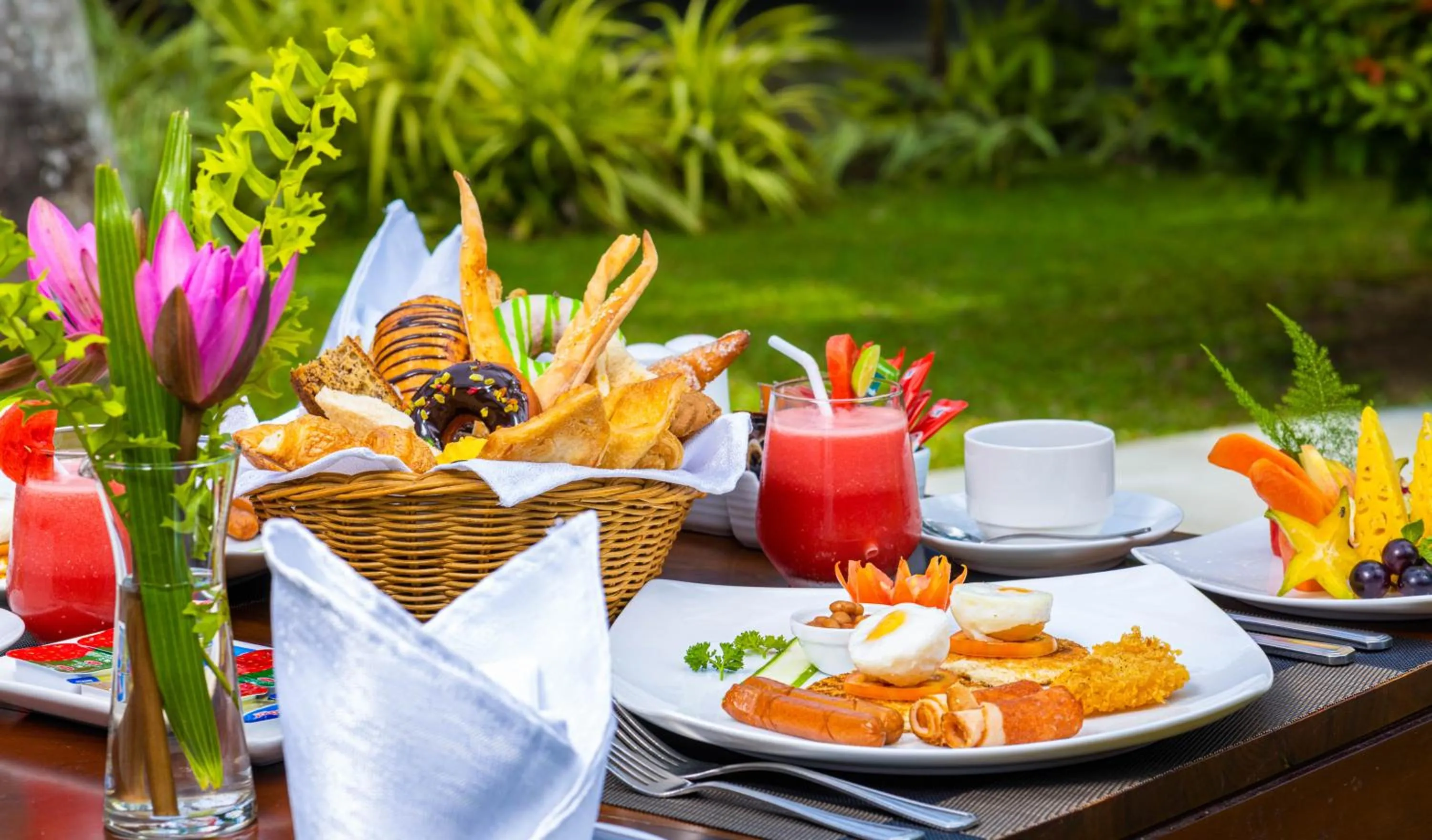 American breakfast in Chaarya Resort & Spa