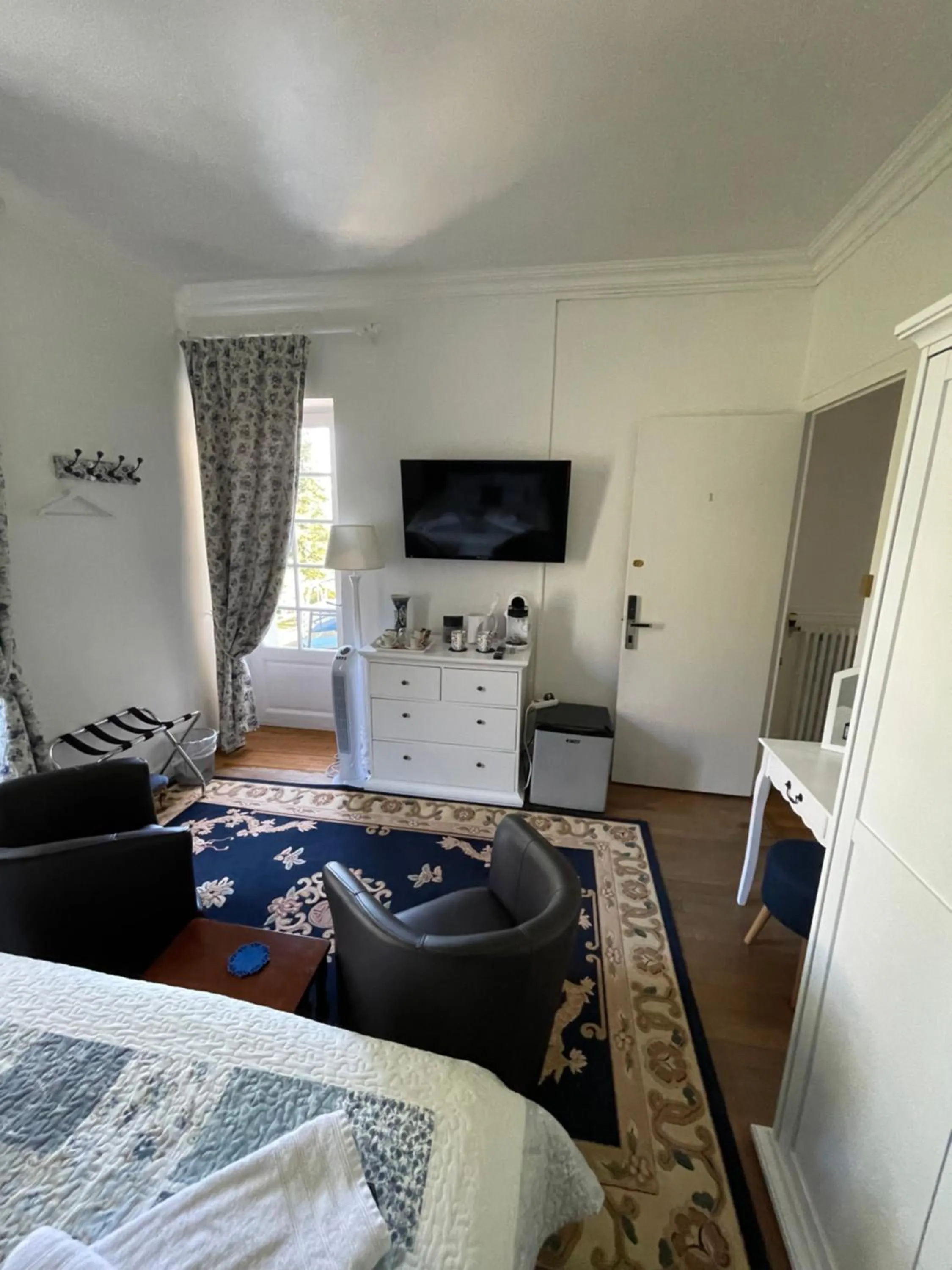 Bed in Vue du Château d'Excideuil en chambres