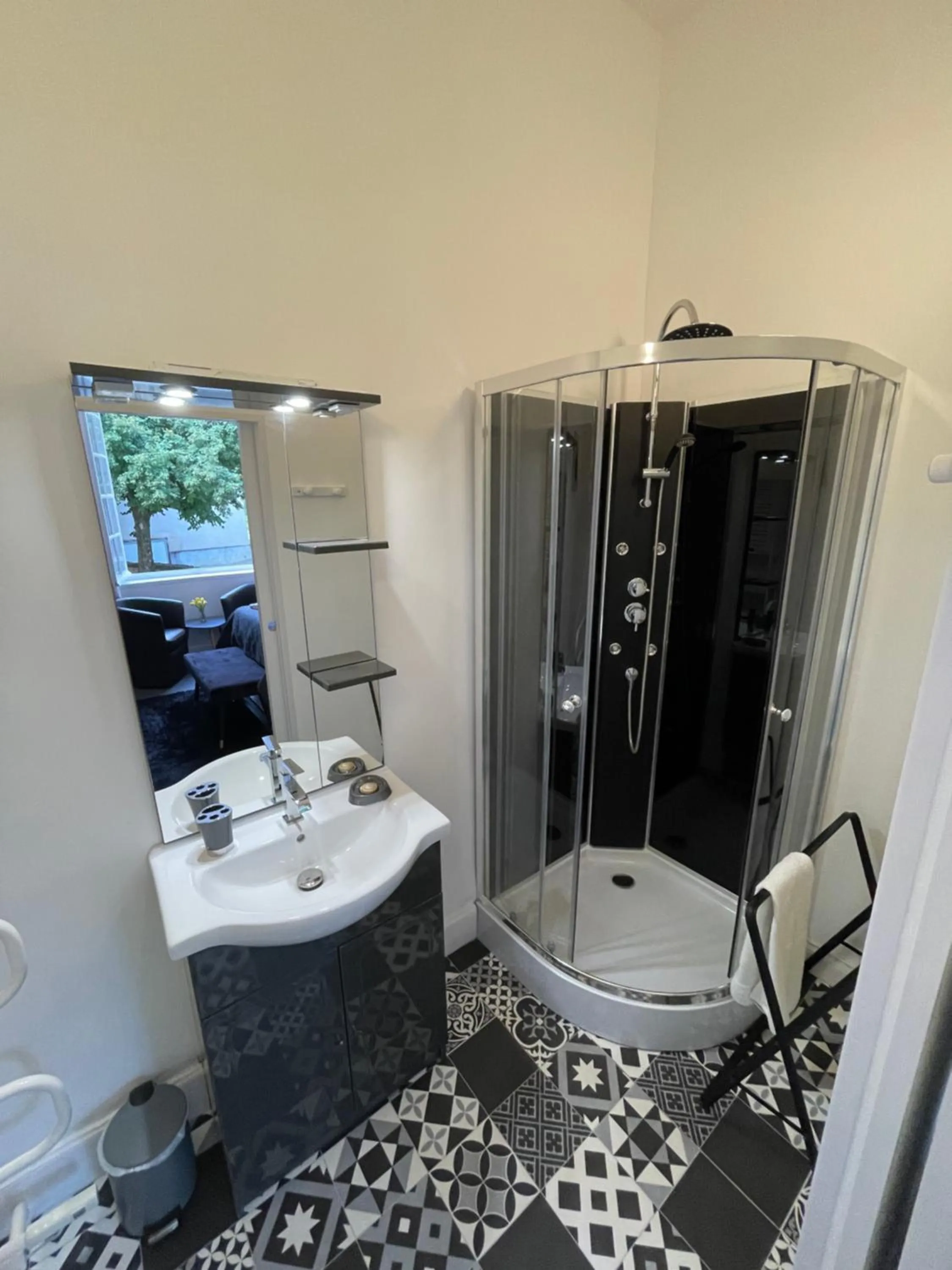 Vue du Château d'Excideuil en chambres