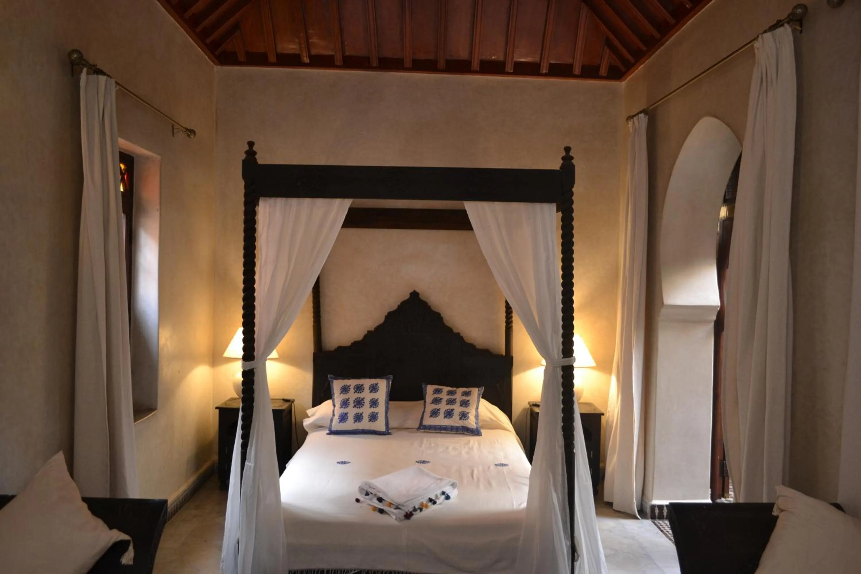 bunk bed, Bed in Riad Charik