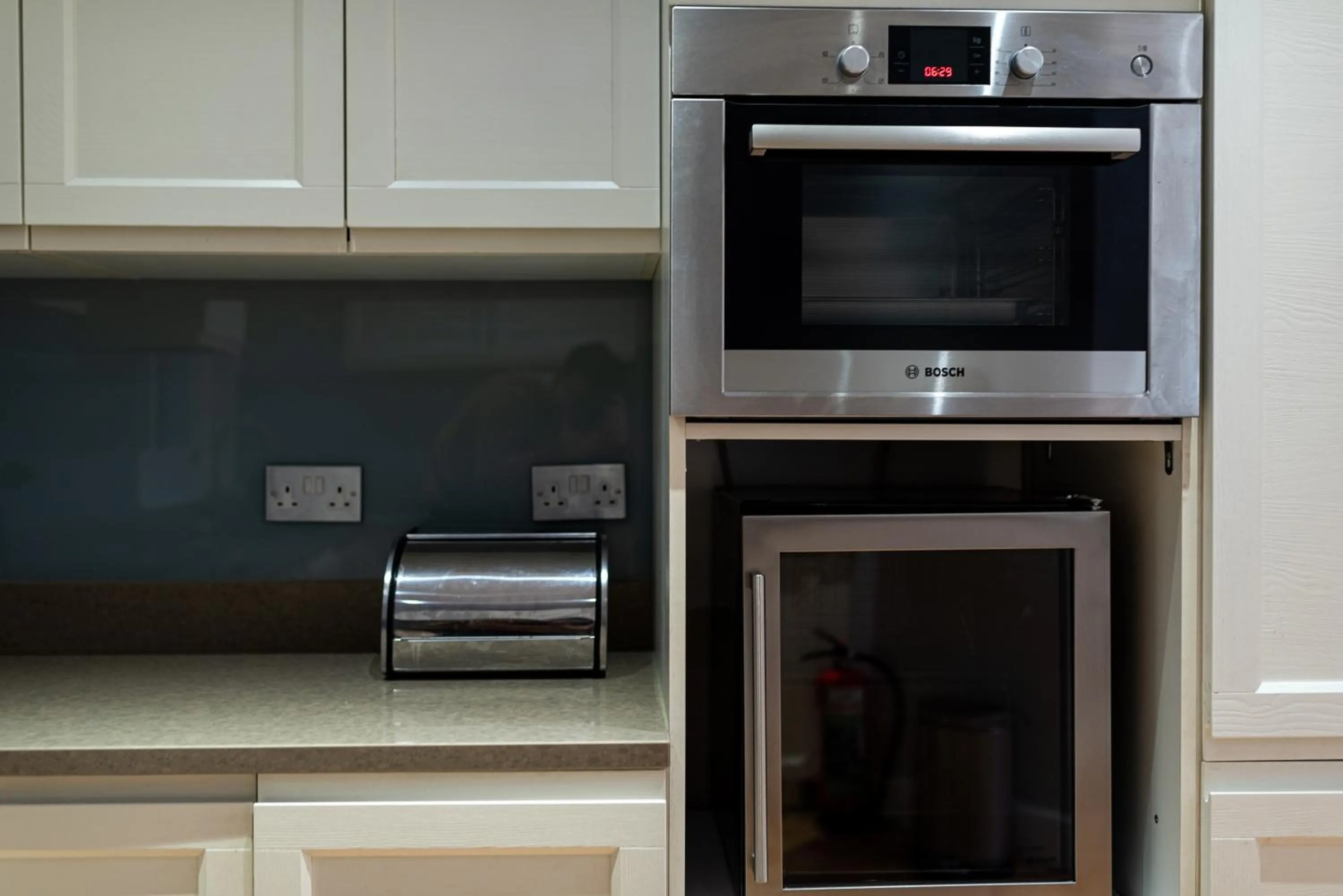 Kitchen or kitchenette in Beaufort Mansions , Chelsea