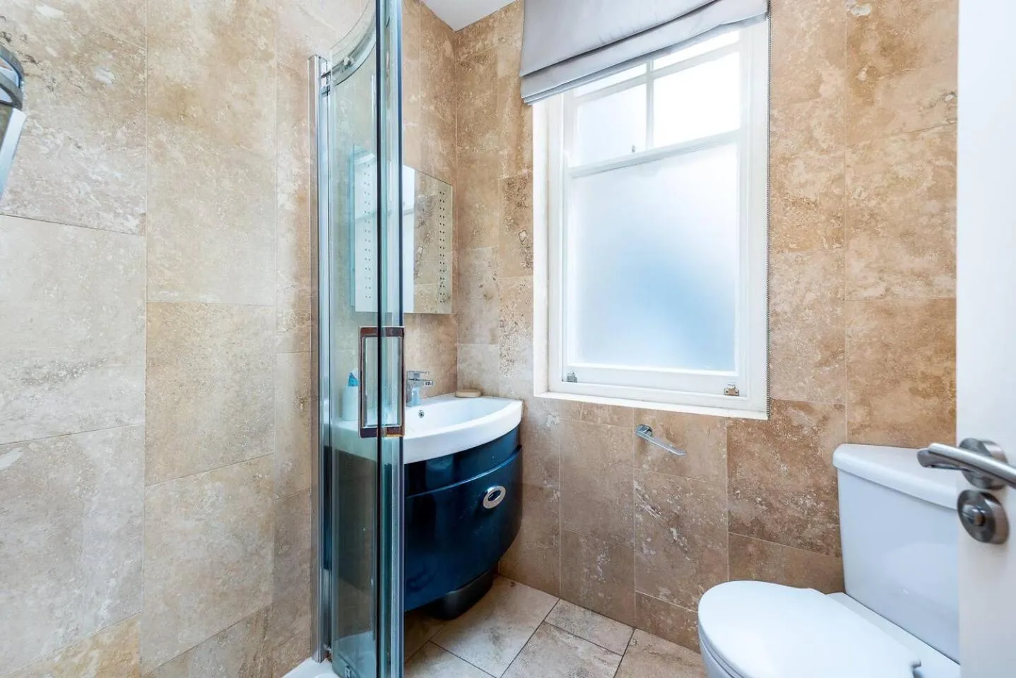 Shower in Beaufort Mansions , Chelsea