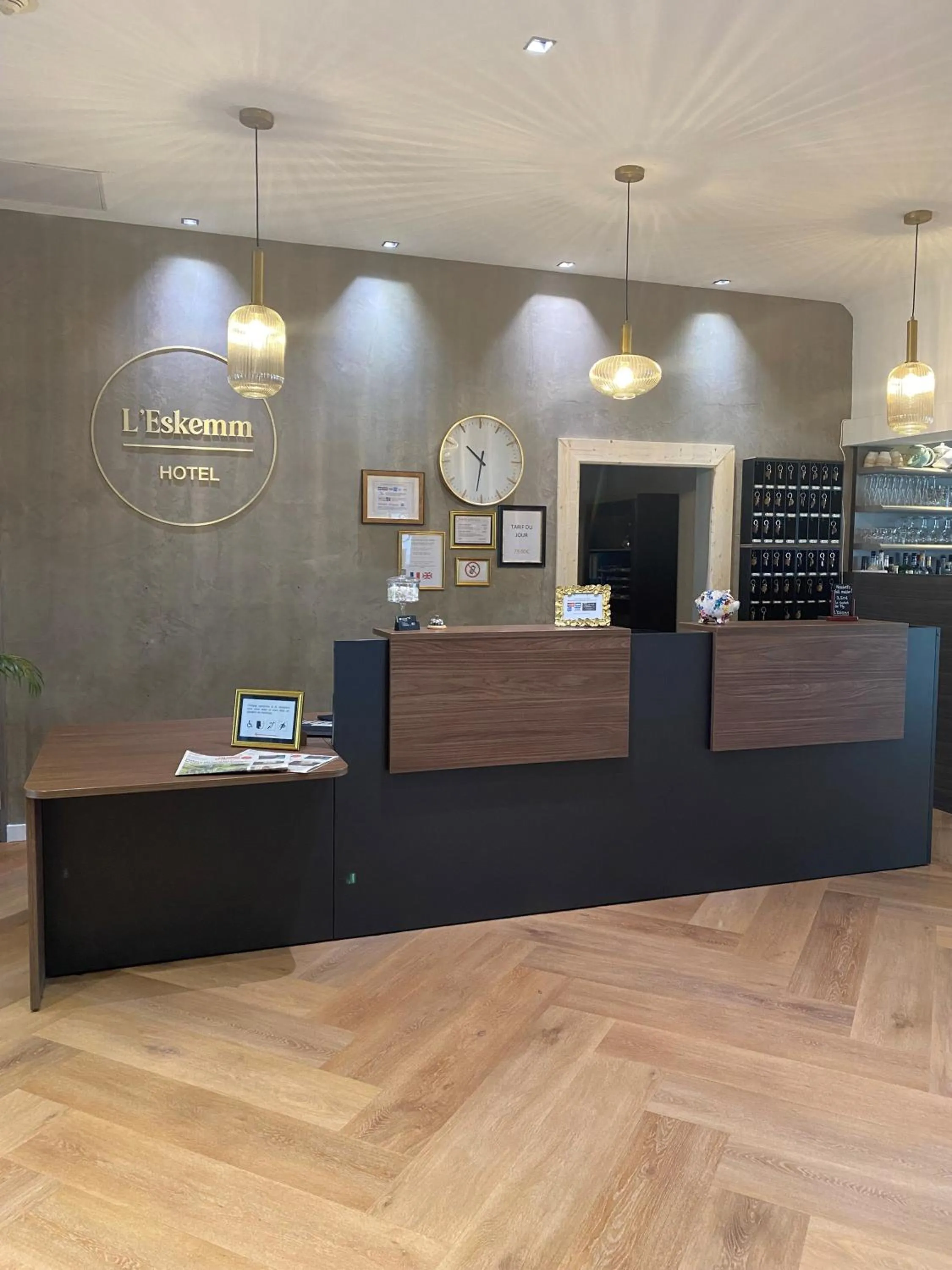 Lobby or reception in Hotel Restaurant l'Eskemm St Brieuc-Trégueux