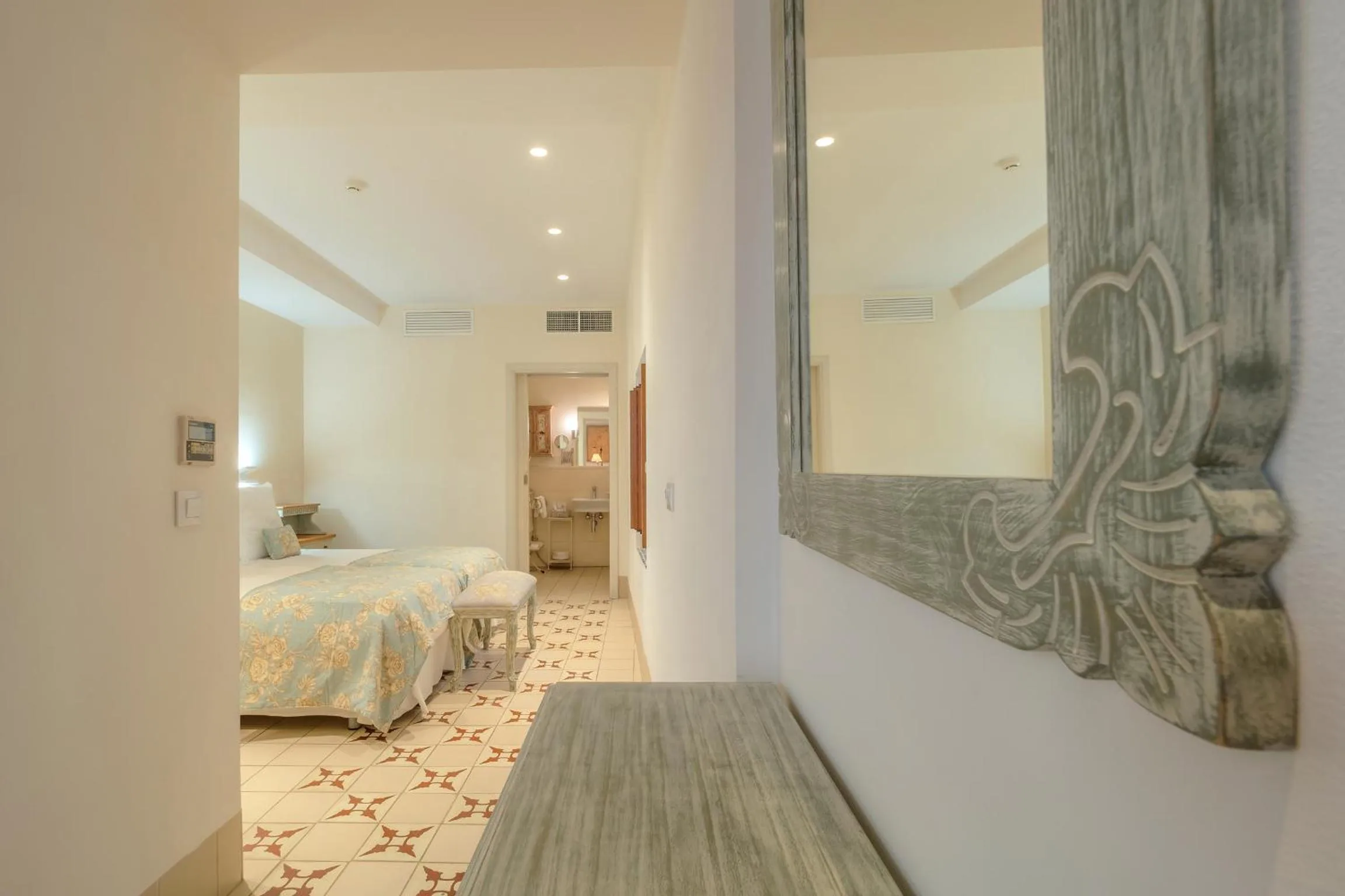 Decorative detail, Bed in ApartaSuites Alberca Deluxe