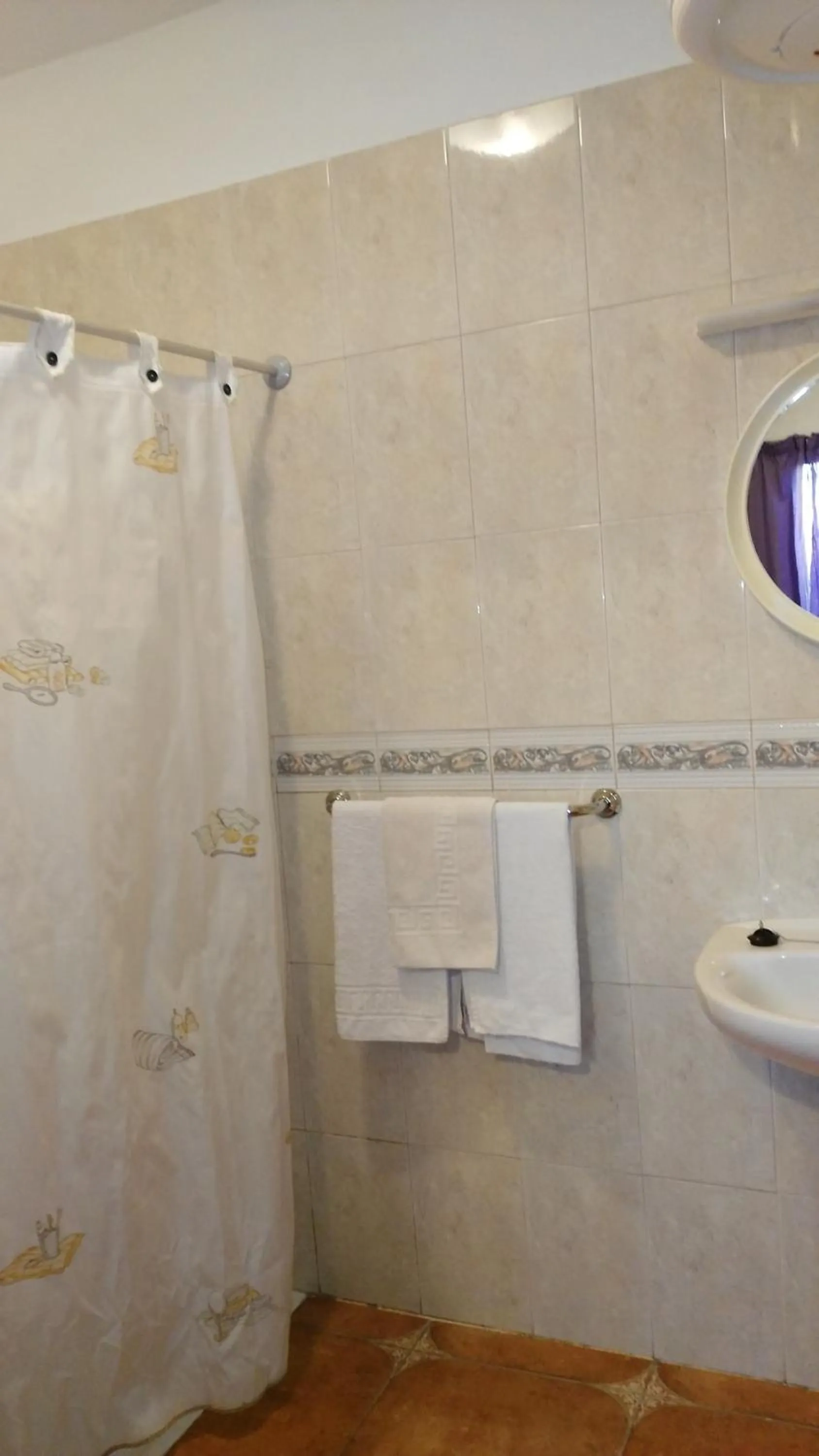 Bathroom in Pensión Amparo Las Hayas