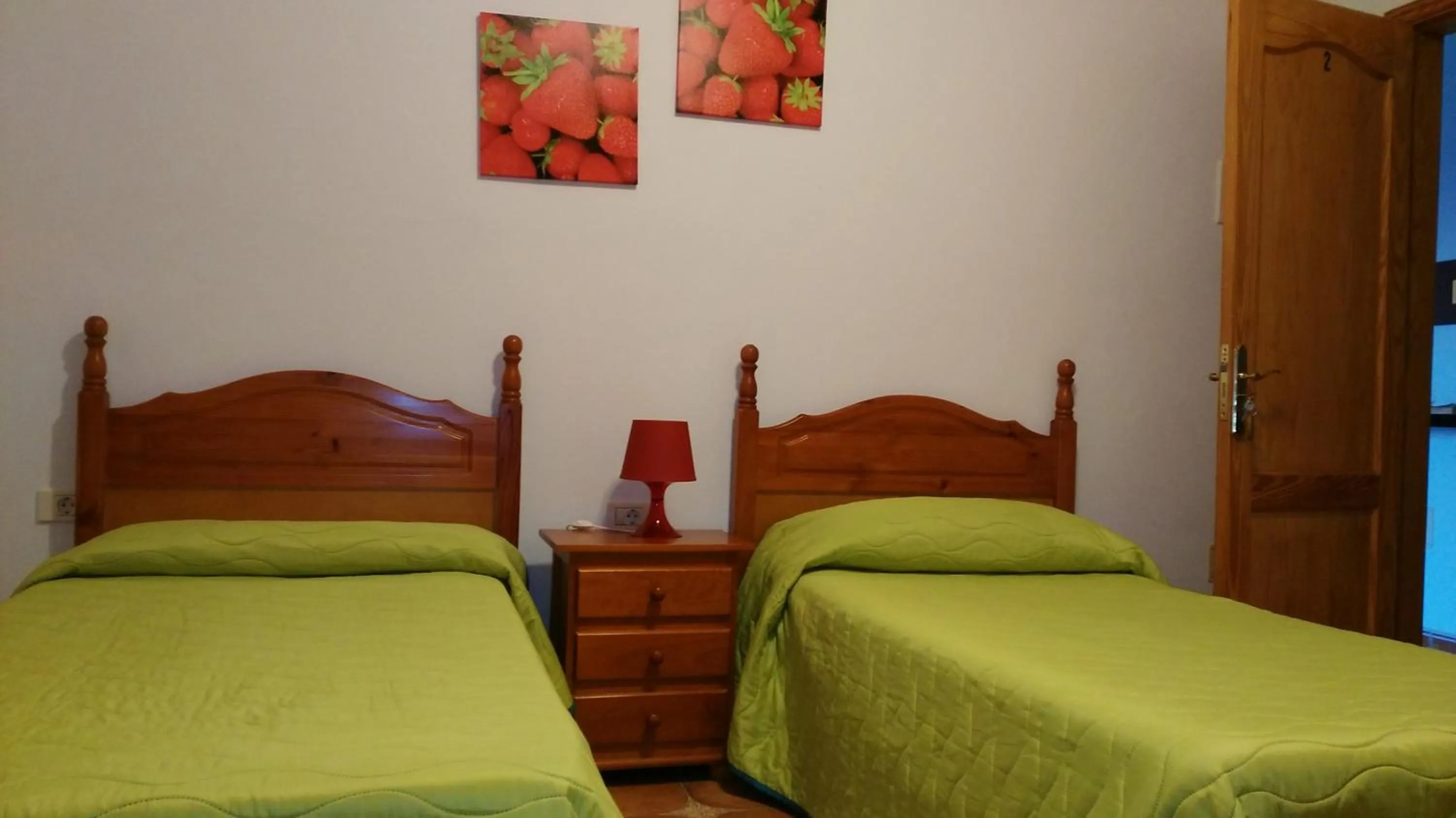 Decorative detail, Bed in Pensión Amparo Las Hayas