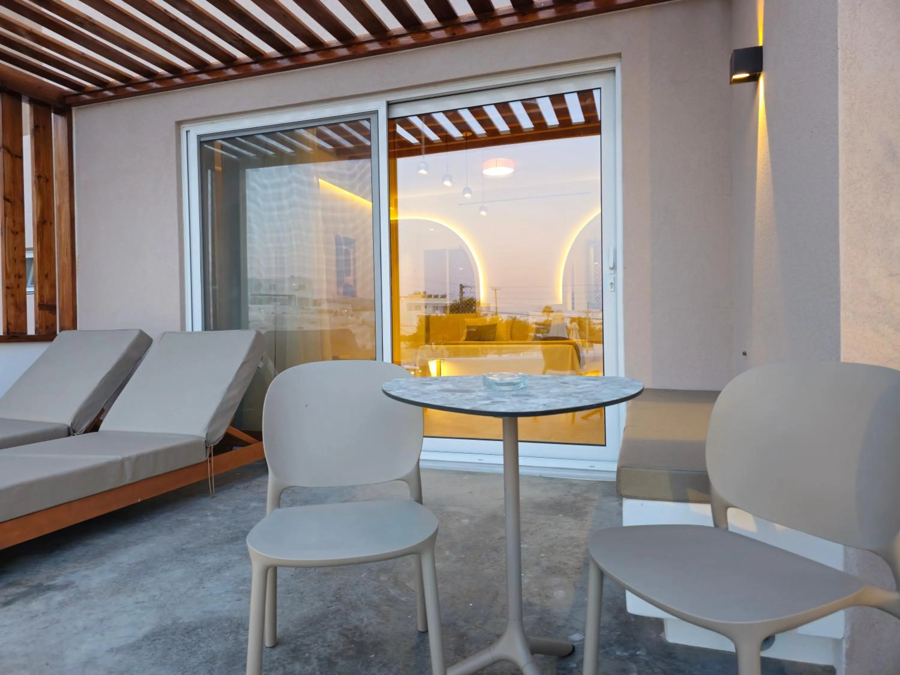 Patio in Moonlight Apartments & Suites