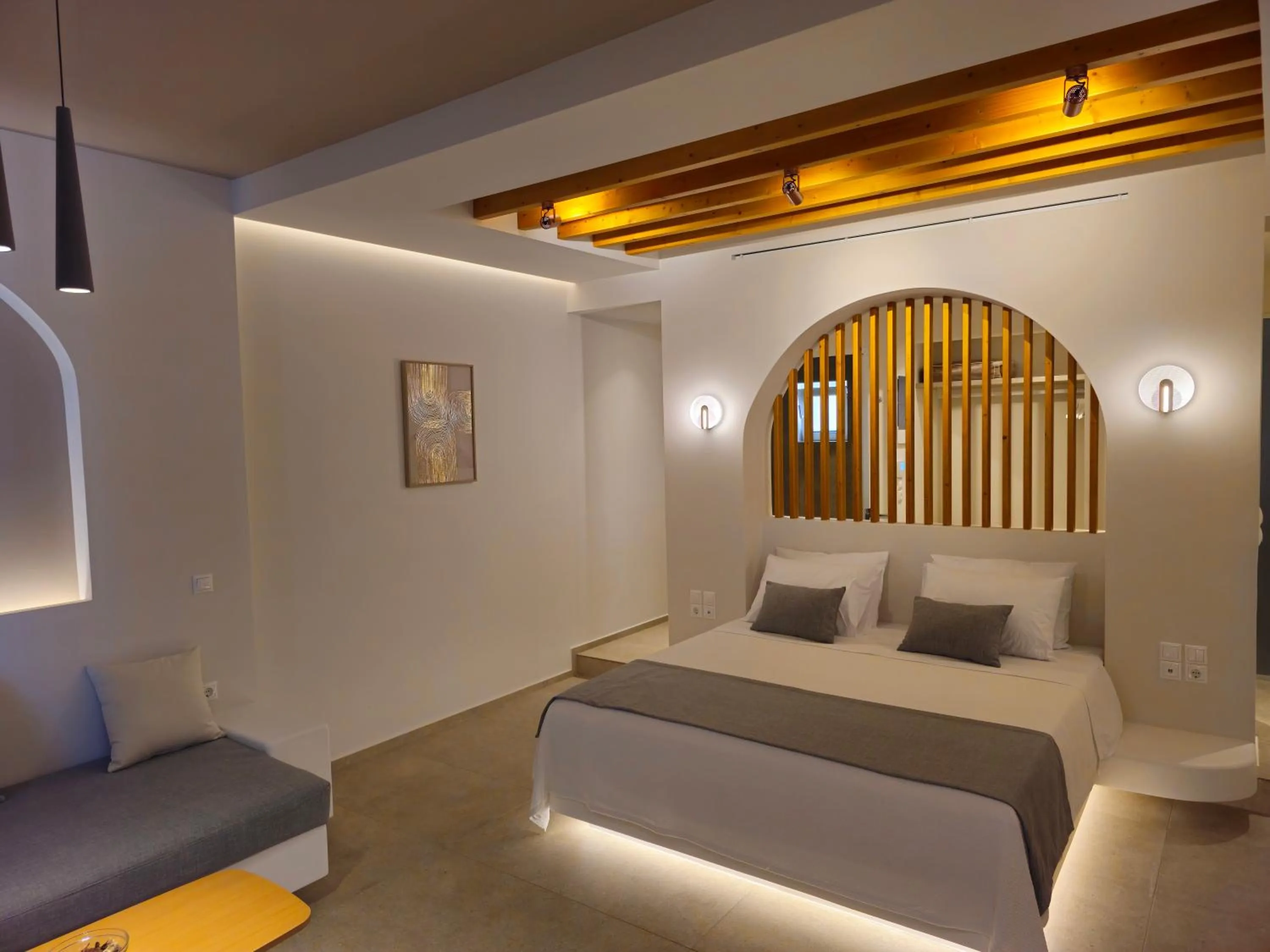 Property building, Bed in Moonlight Apartments & Suites