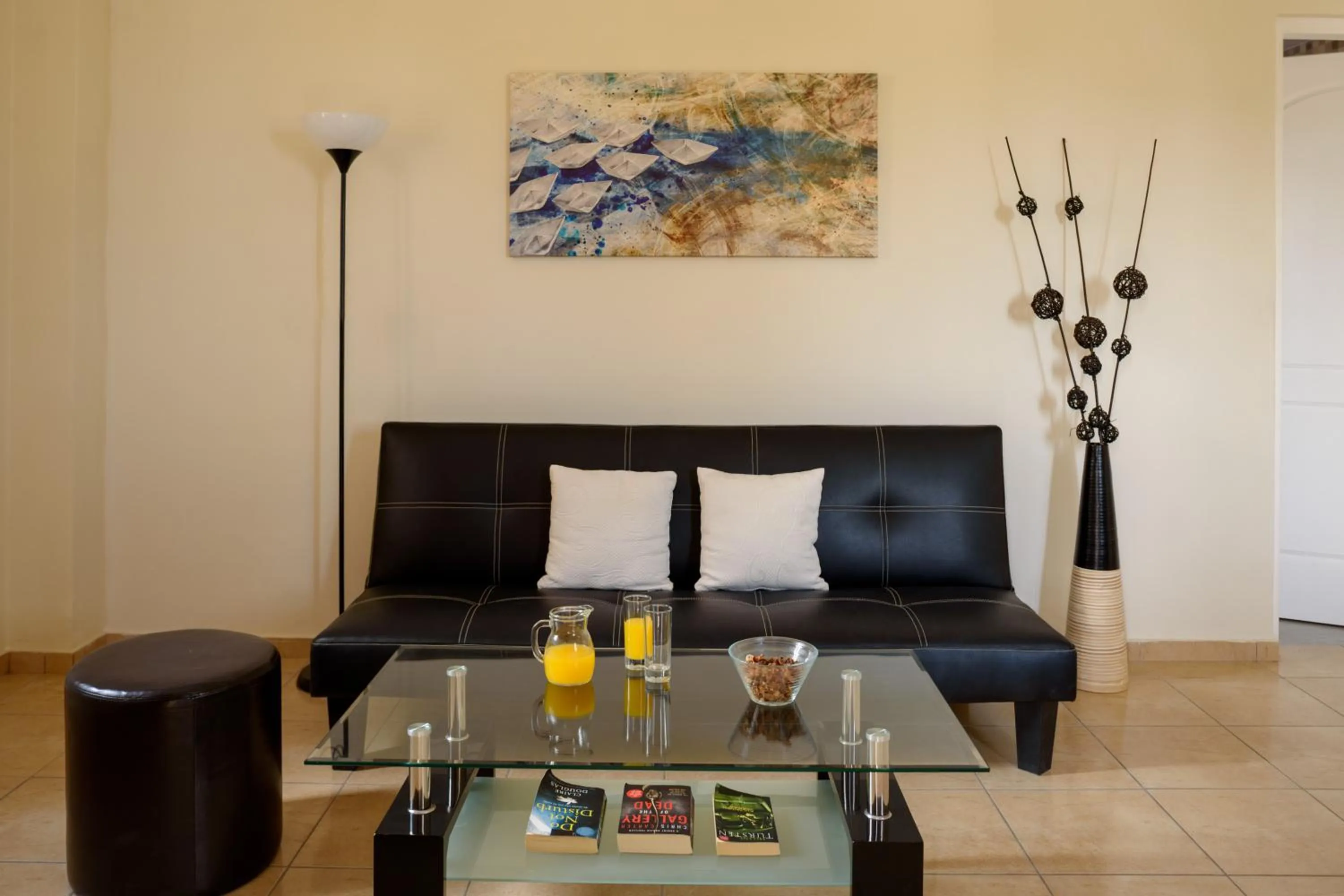 Living room in Moonlight Apartments & Suites